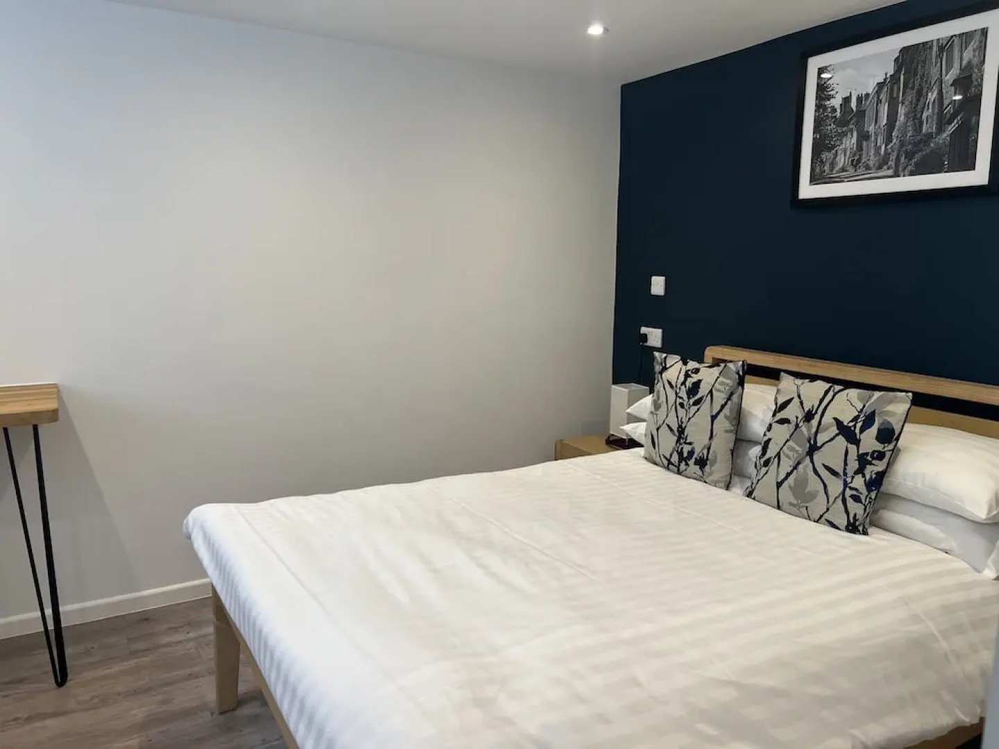 Priory Tearooms Burford With Rooms