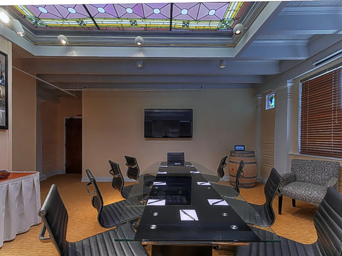 Executive Hotel Vintage Court