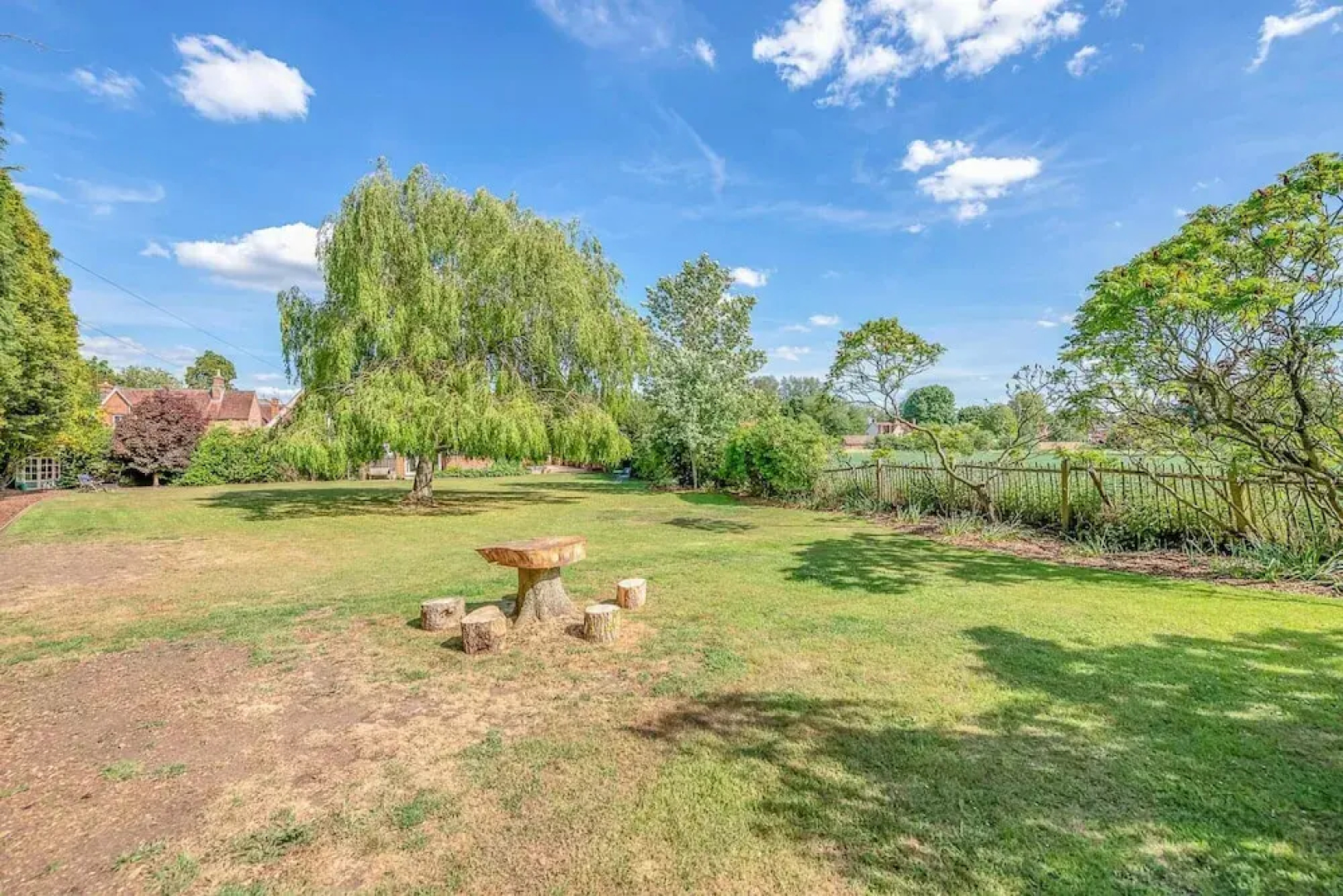 The School House - Luxury Home With Large Garden