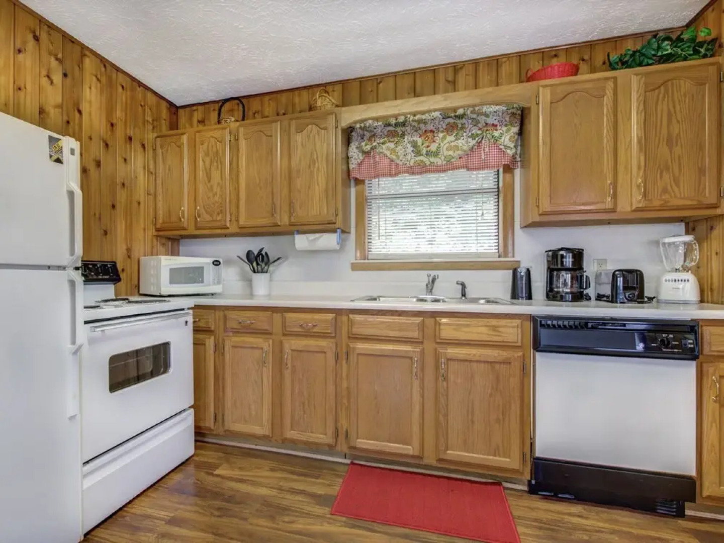 Leconte View 1 by Jackson Mountain Homes