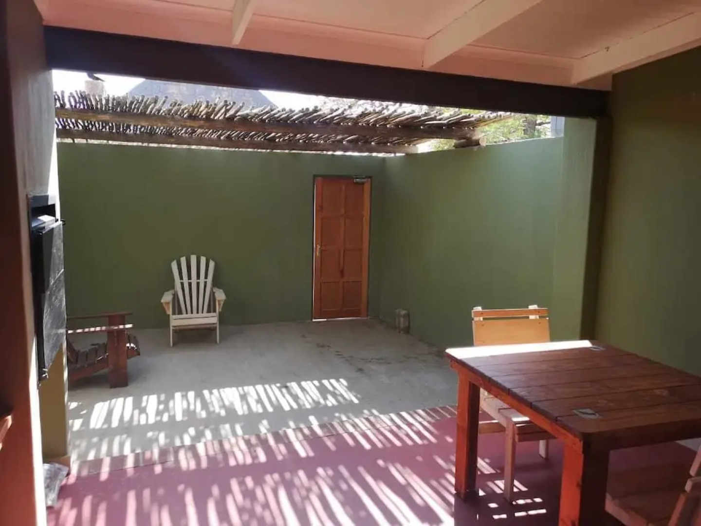 Crimson Bush Lodge