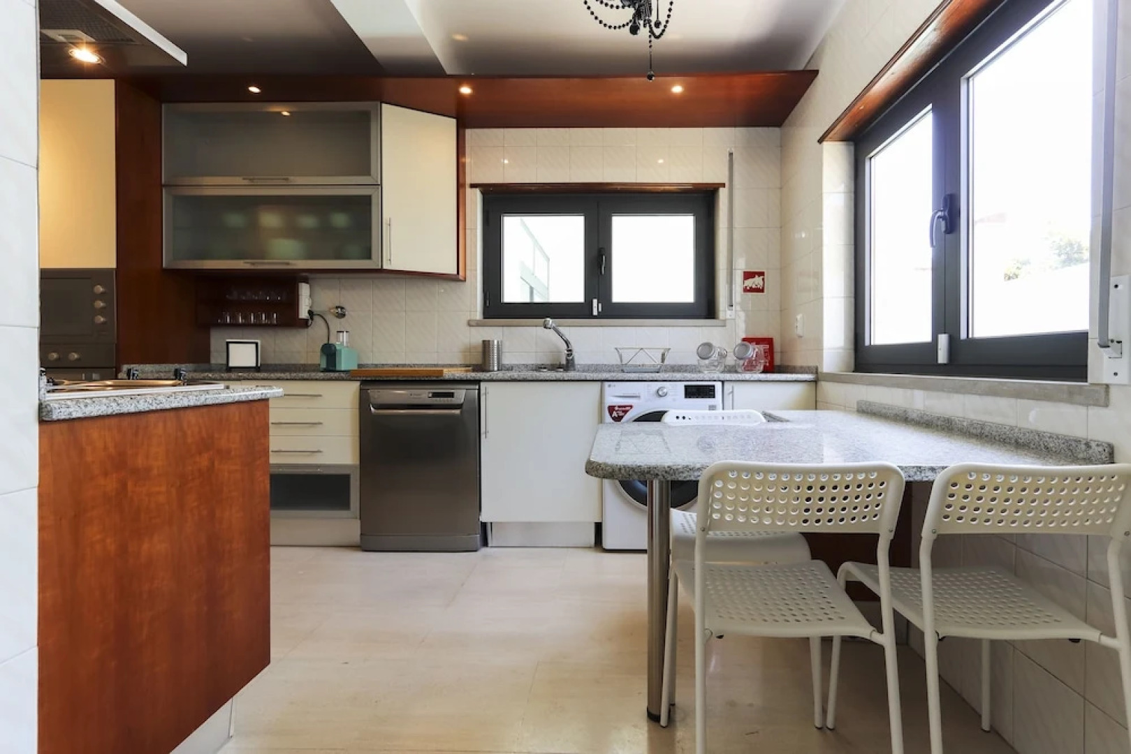 Parede Villa With Pool by Homing