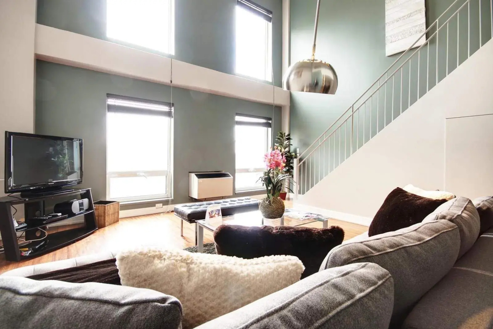 Montreal Convention Centre Apartments