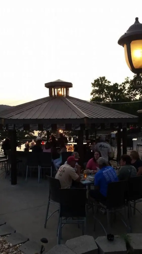 Table Rock Resorts at The Rocks Resort