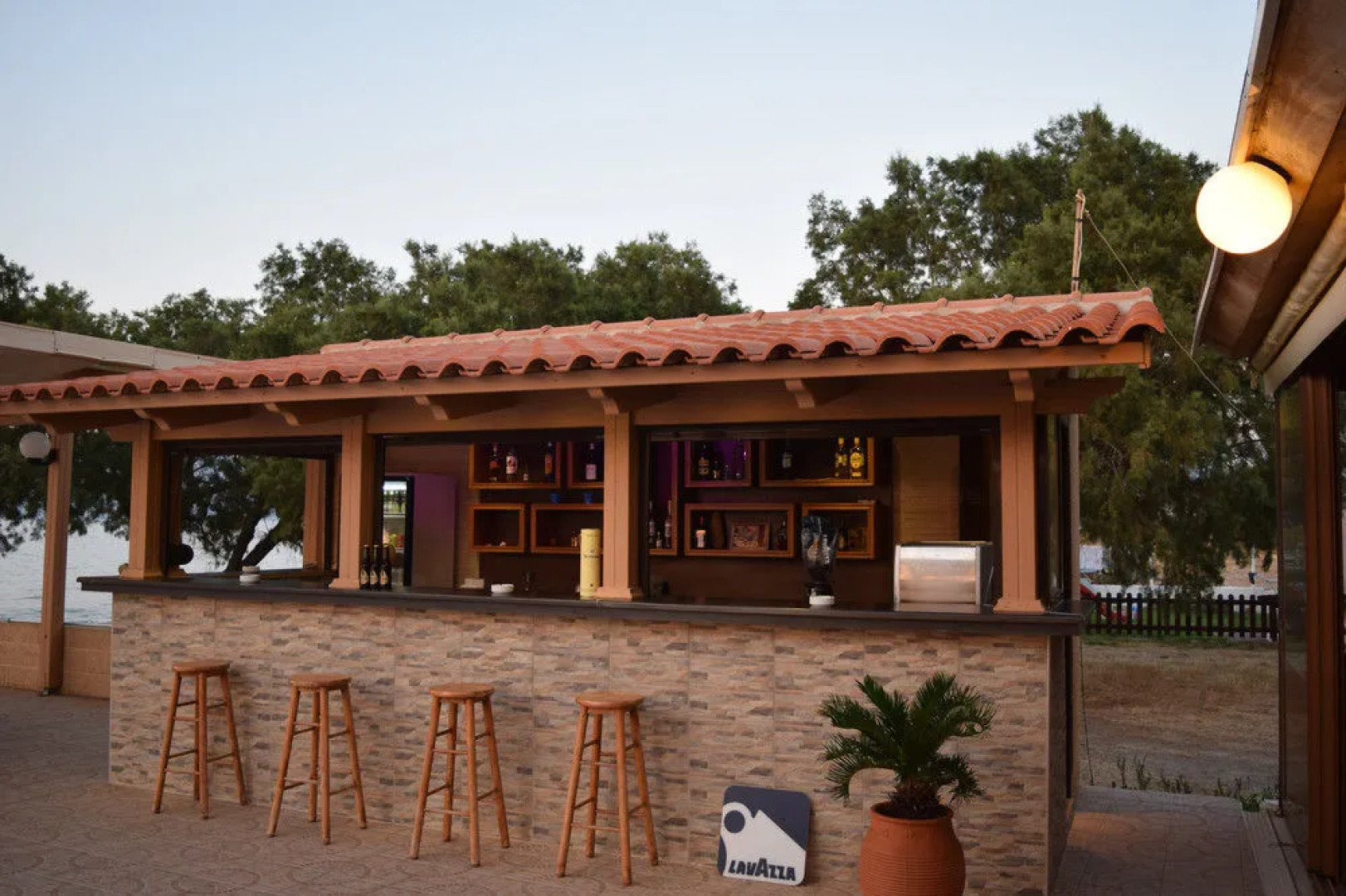 Mesogios Beach Hotel