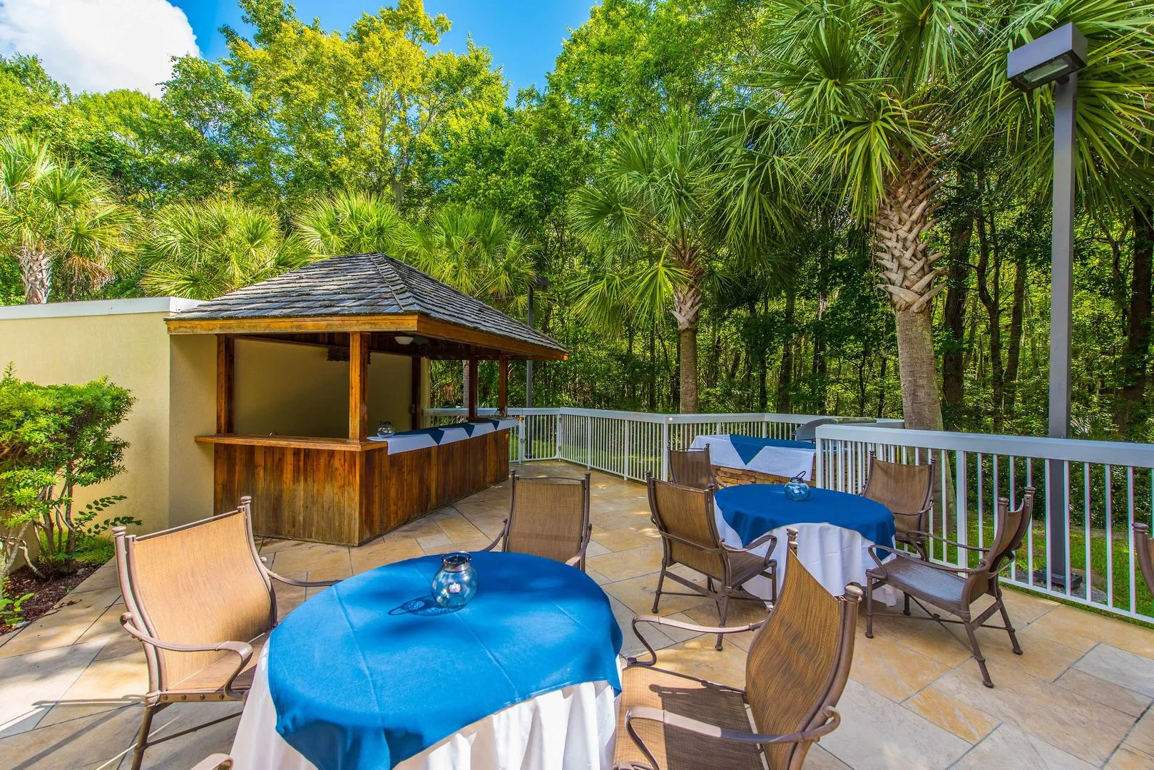 DoubleTree by Hilton North Charleston - Convention Center