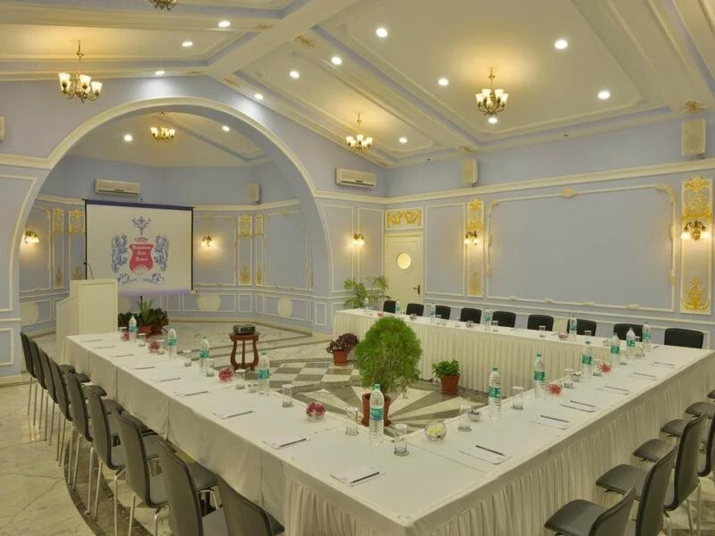 Cama Rajputana Club Resort