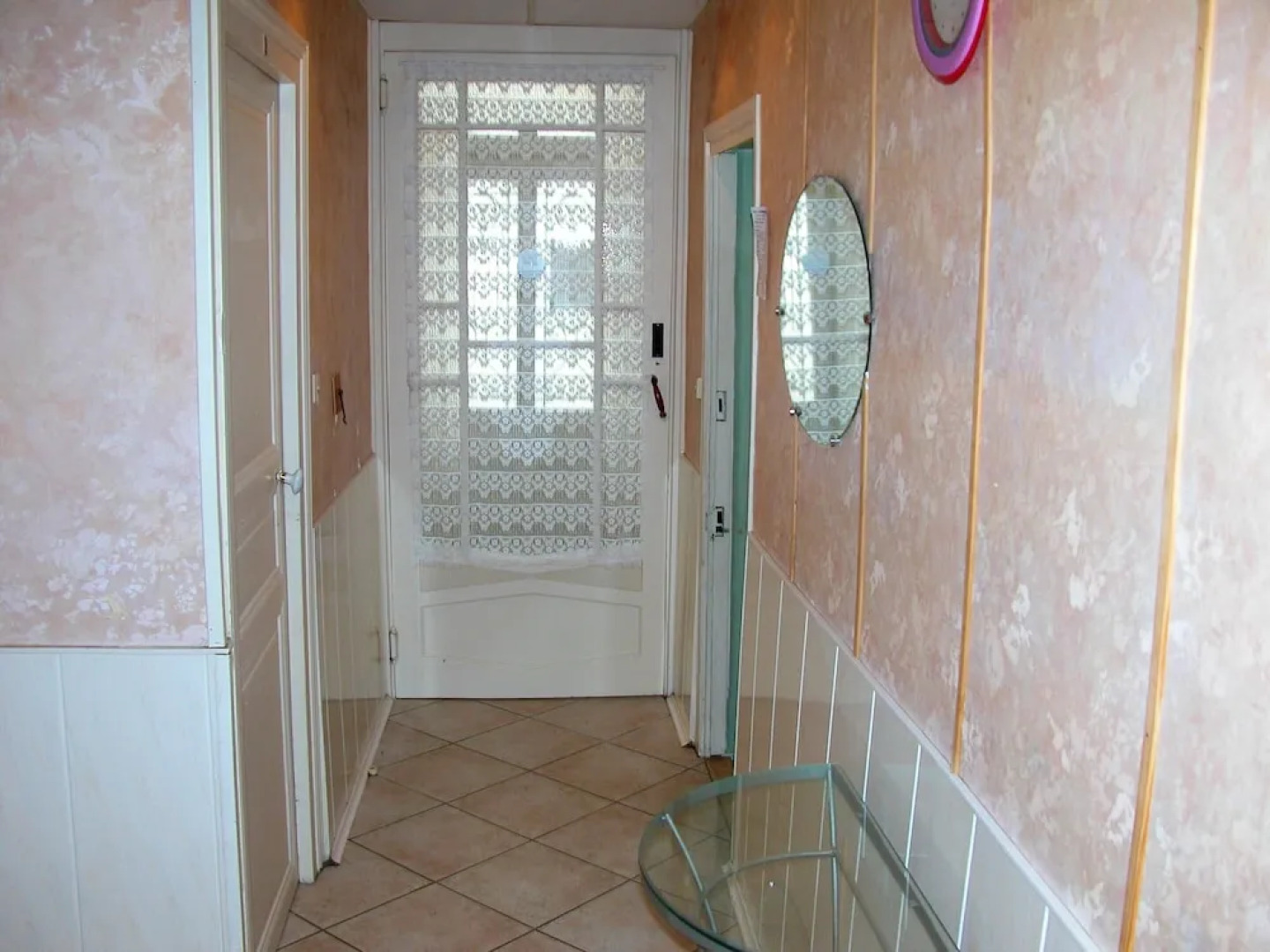 Studio in Néris-les-bains, With Wonderful City View, Enclosed Garden and Wifi