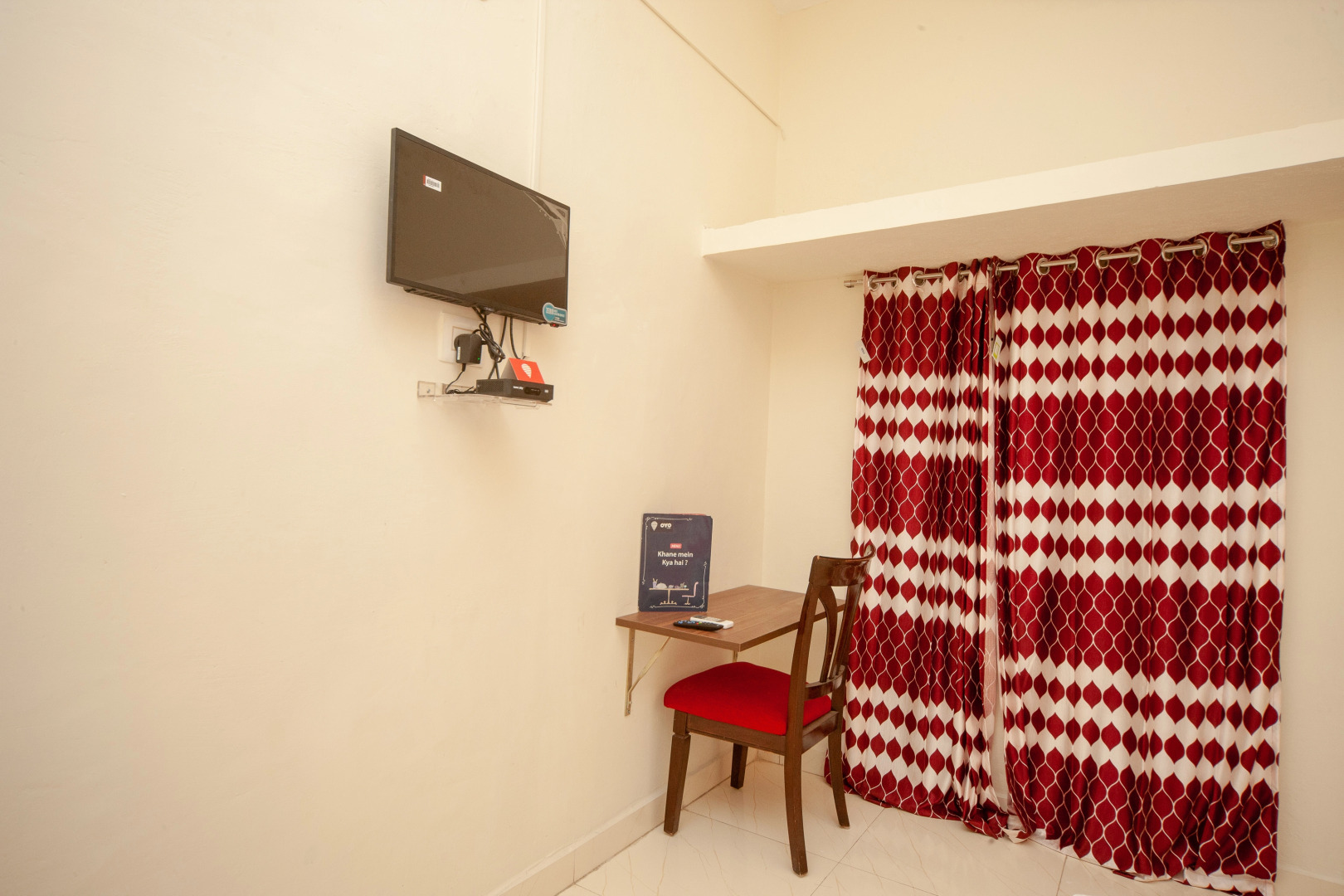 OYO Flagship 24454 OMR Hindustan Univ