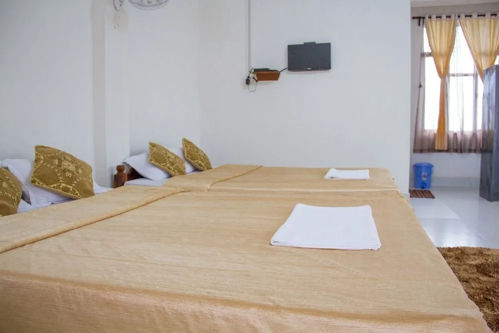 Pumpkin Cordial Lodge