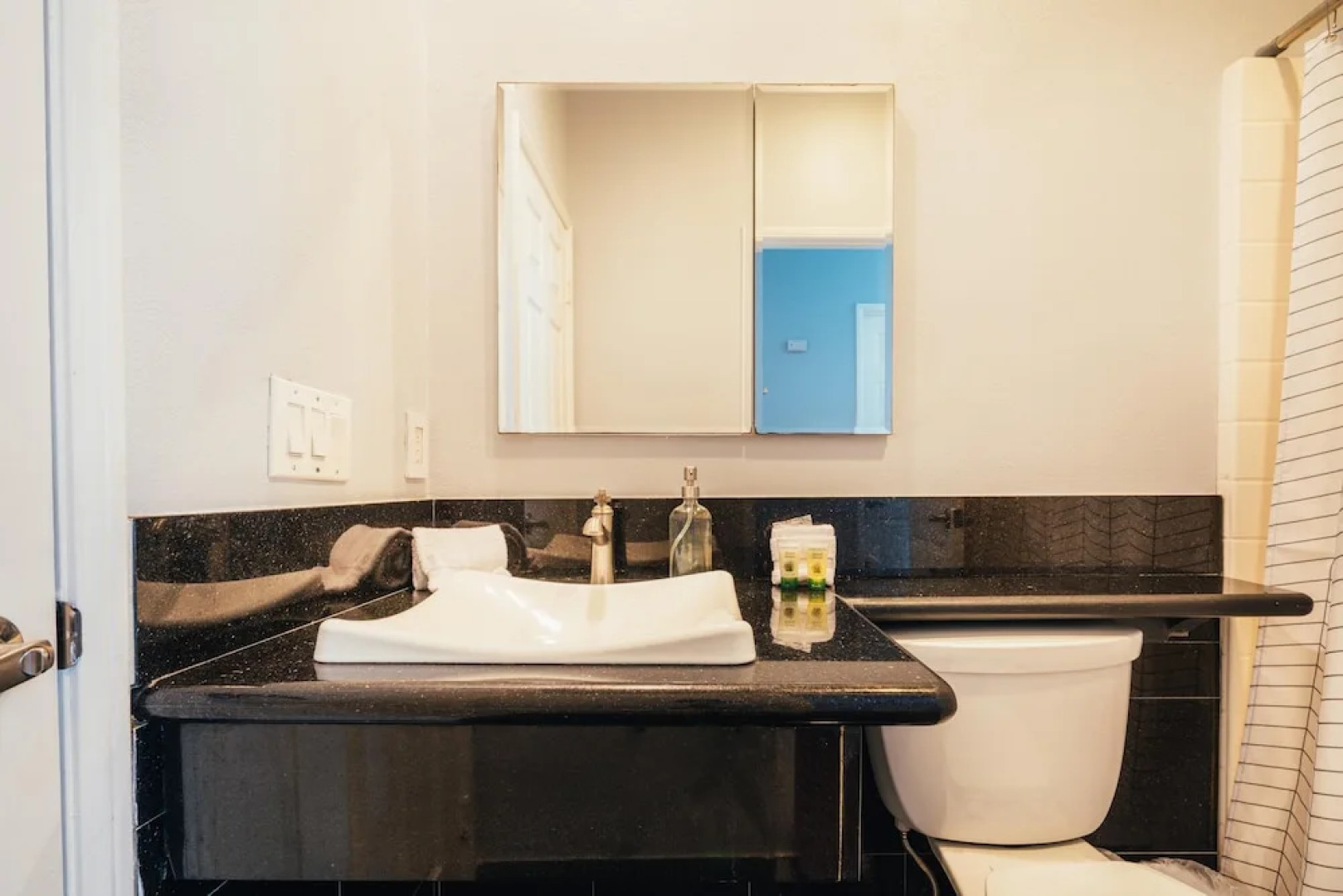 Swaying Leaf by AvantStay