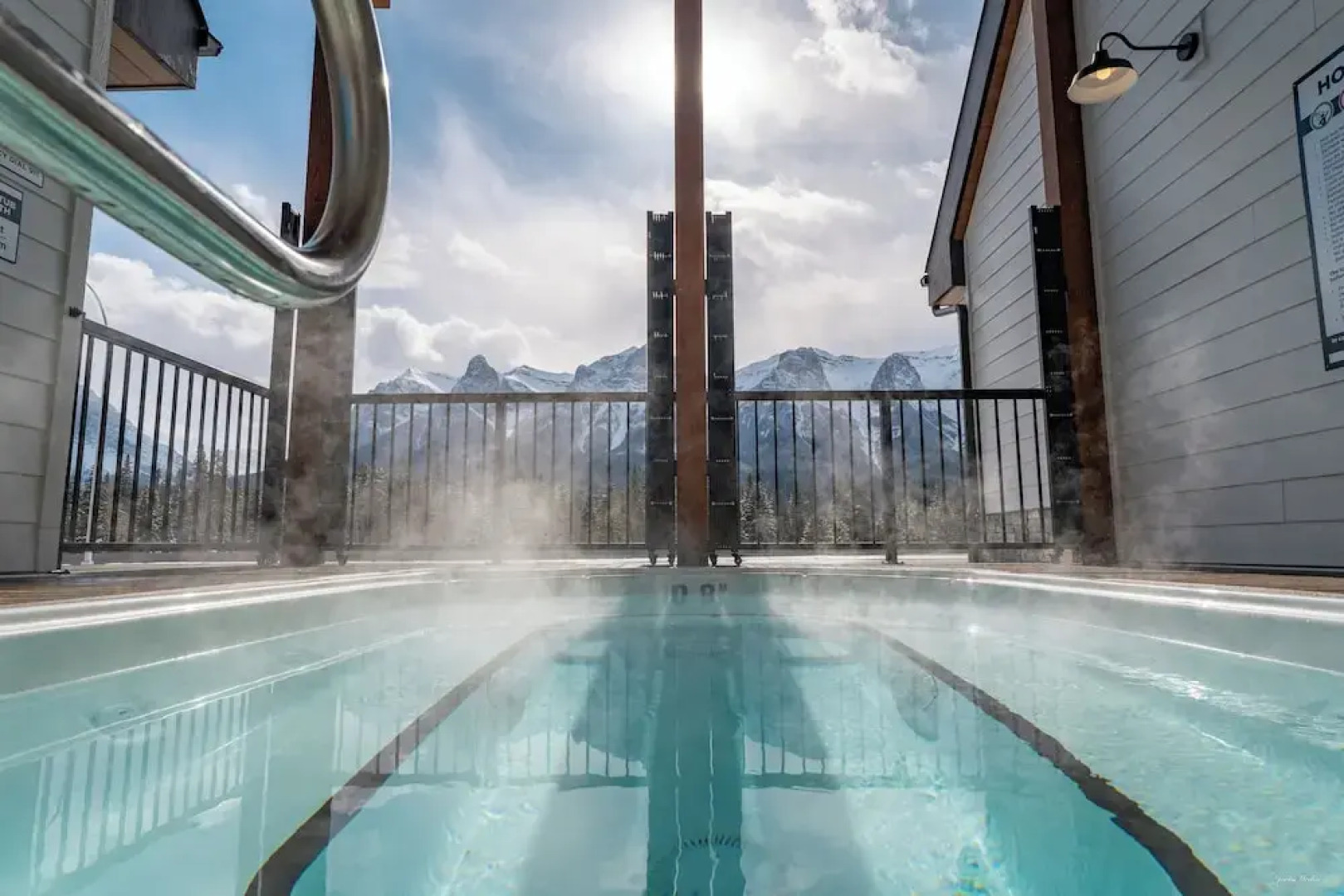 Skyridge 401 by Canmore Premier