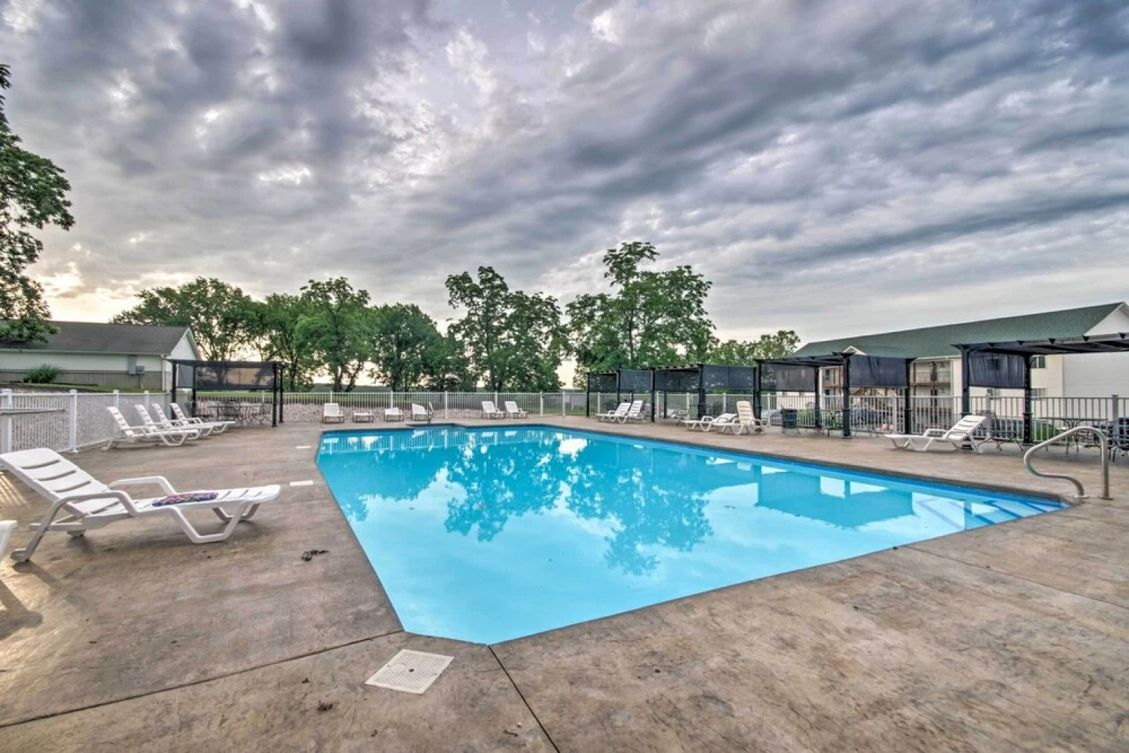 Deck, Pool & Views: Lake of the Ozarks Condo