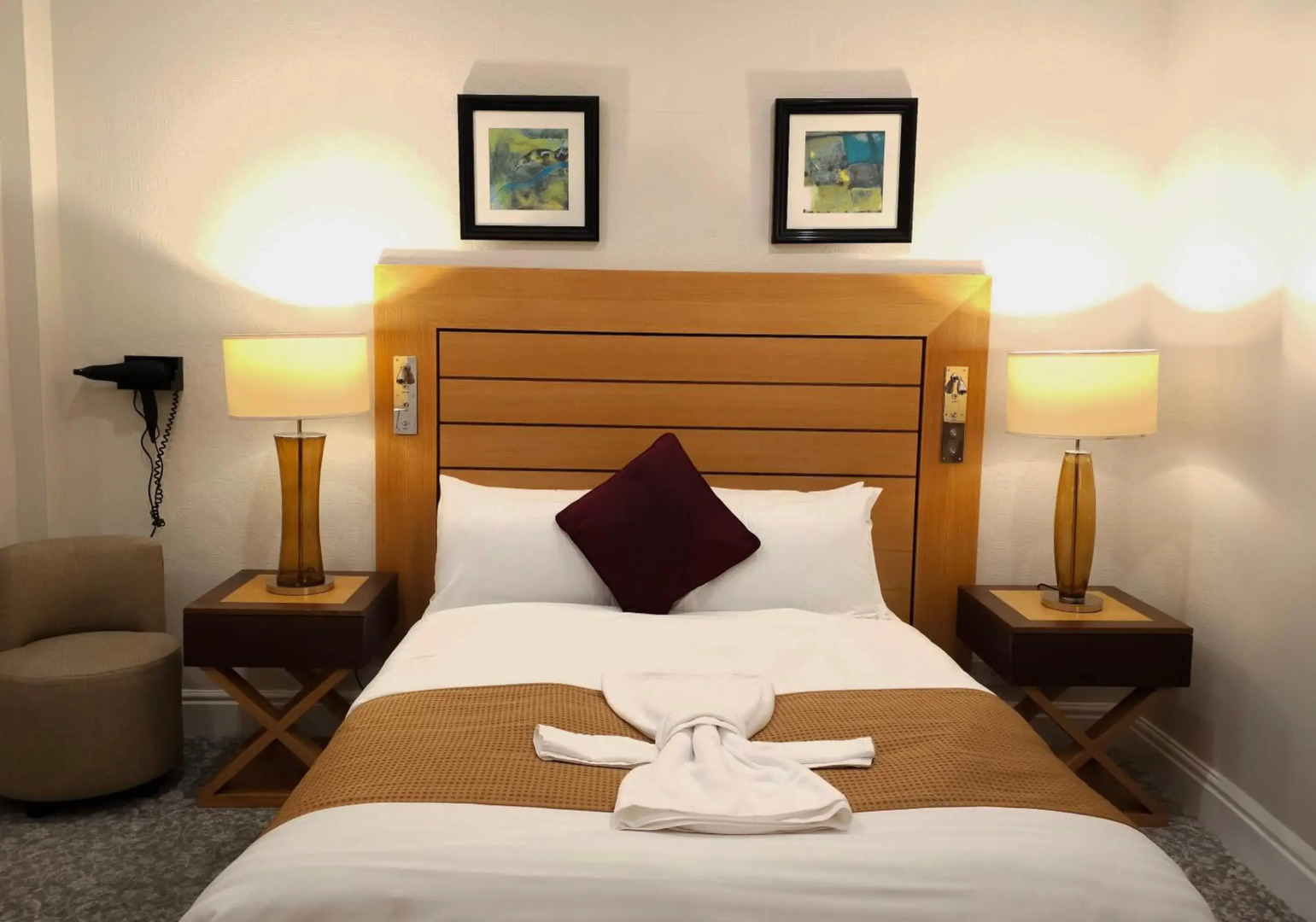 OYO Crown Hotel Stone