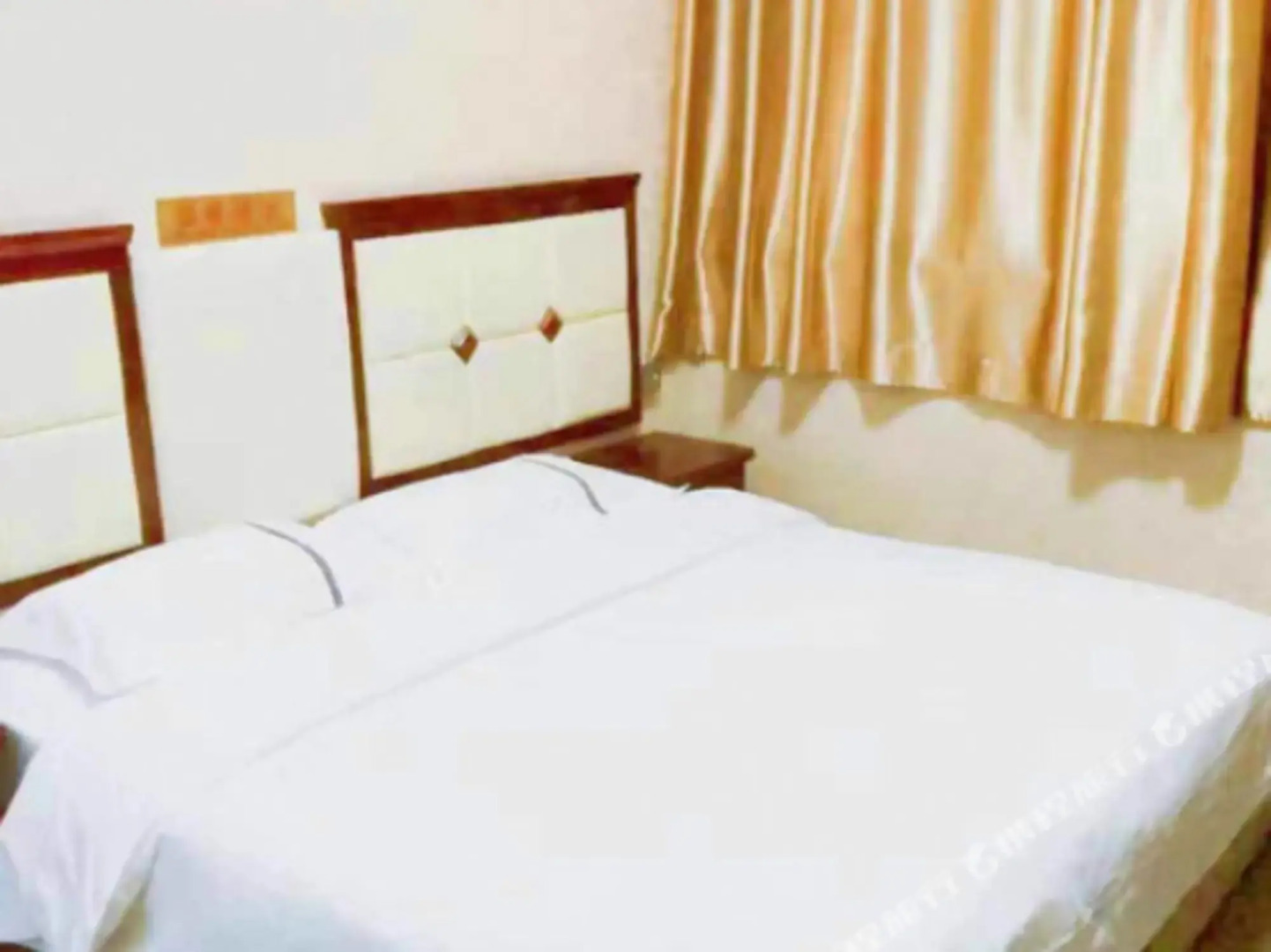 Luoyang Yubo Business Hotel (Wangcheng Park)