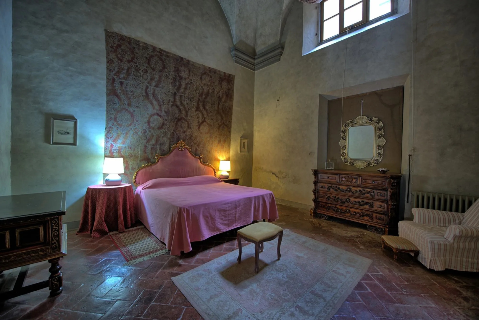 Castello di Montegufoni