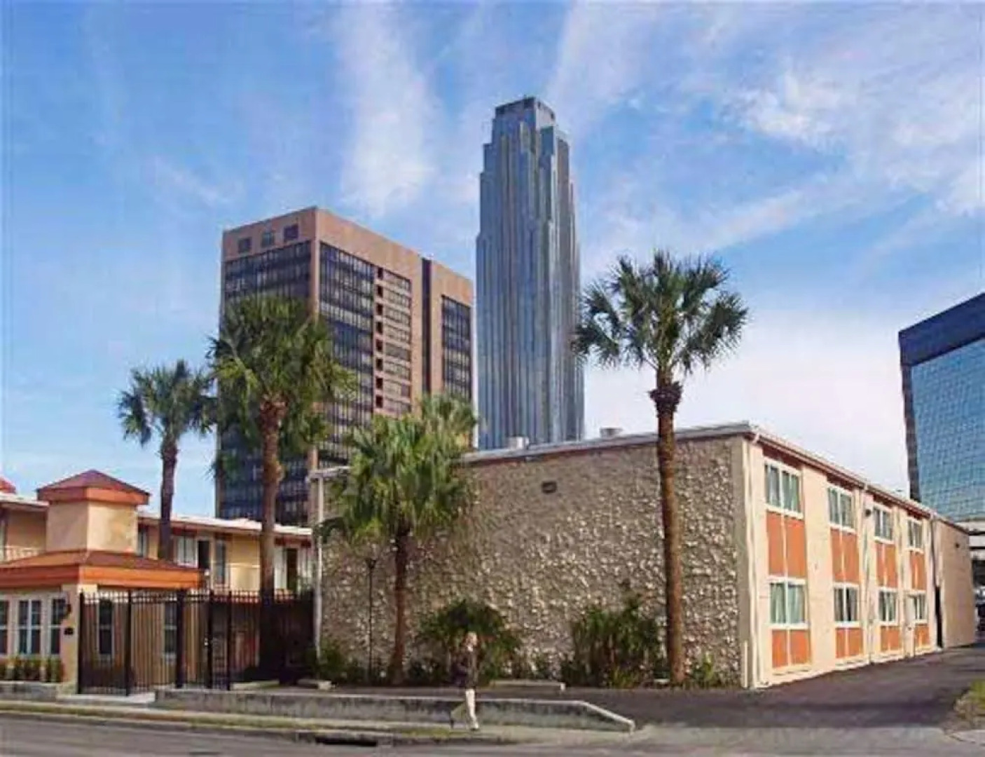 Galleria Garden Hotel