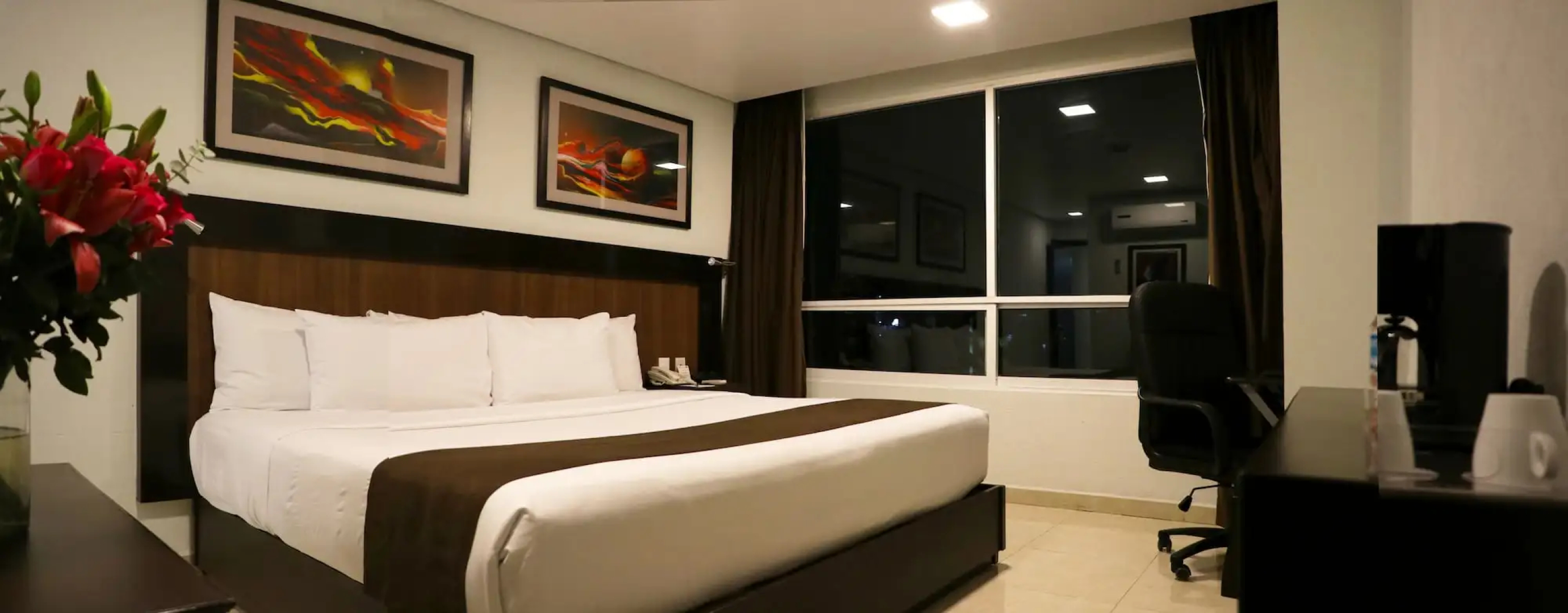 Hotel & Suites PF