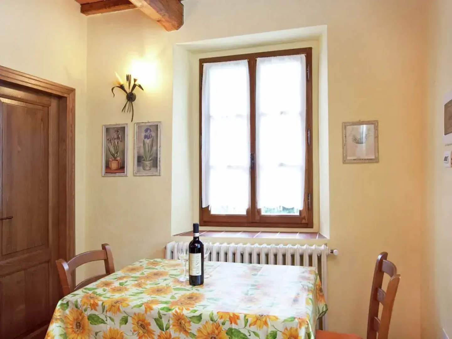 Detached Villa for 6-pers. With Outdoor Swimming Pool