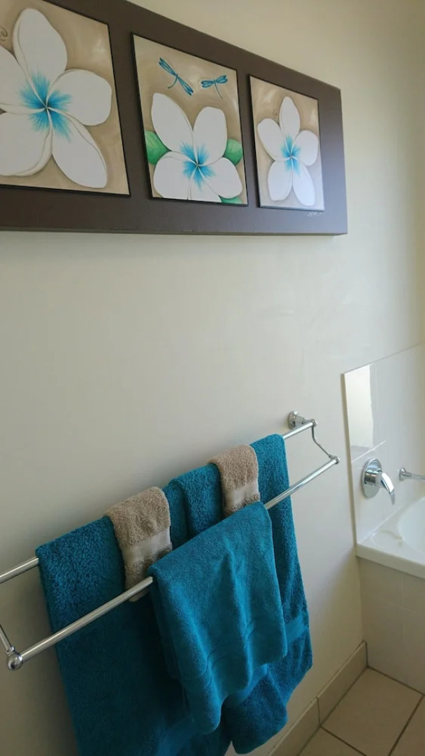 Palm Lakeside - Bowen, Whitsundays Wifi Netflix Private Cool Luxury