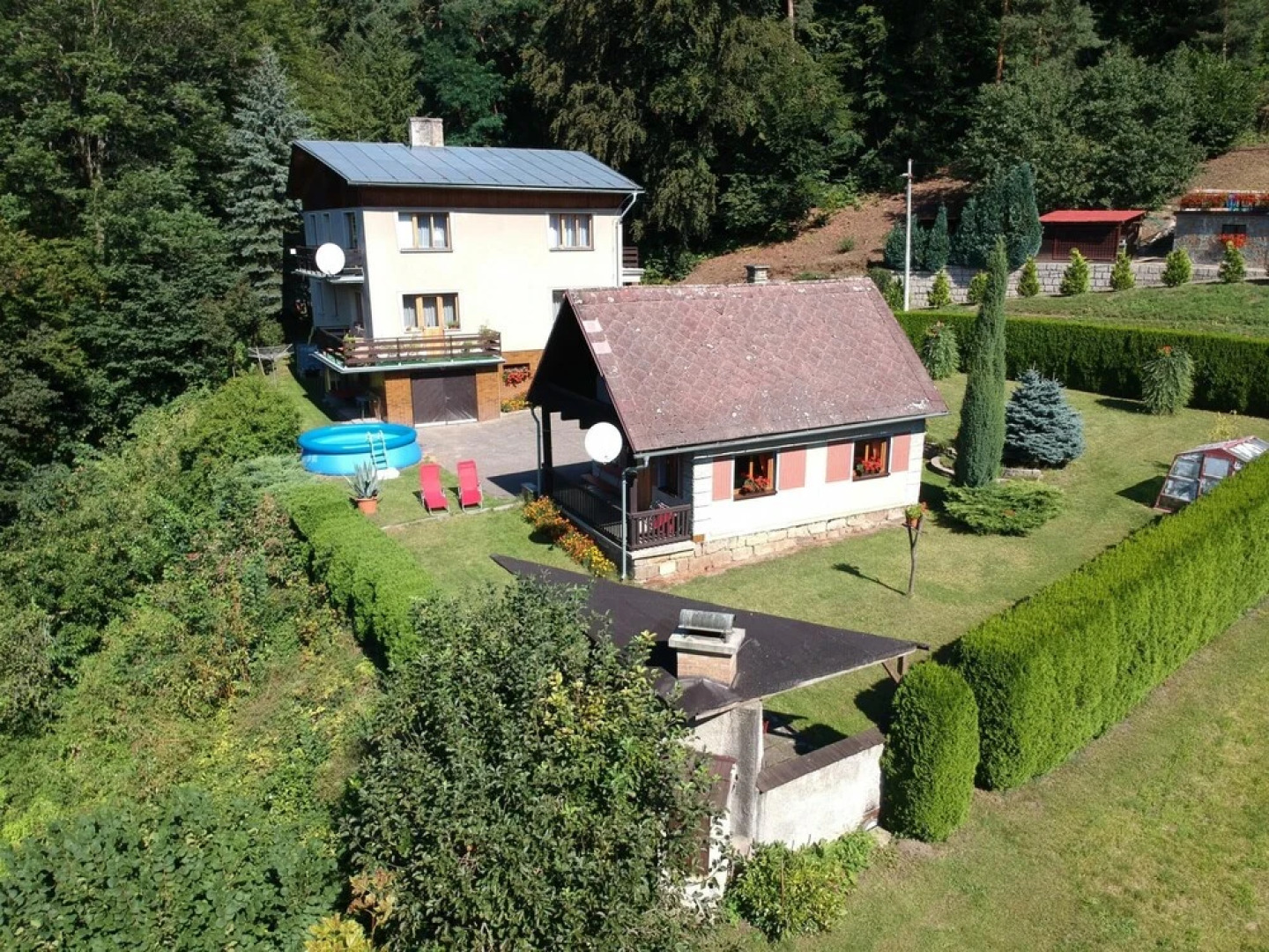 Poolincluded Chalet Jizera