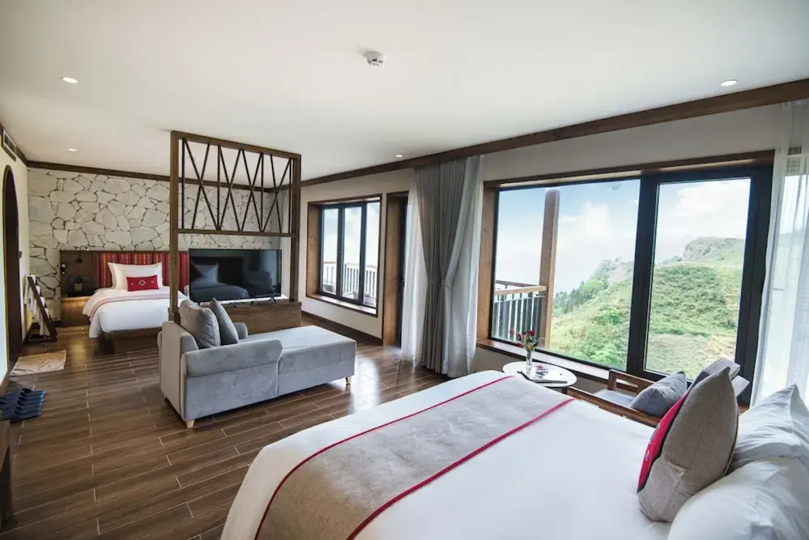 Sapa CatCat Hills Resort