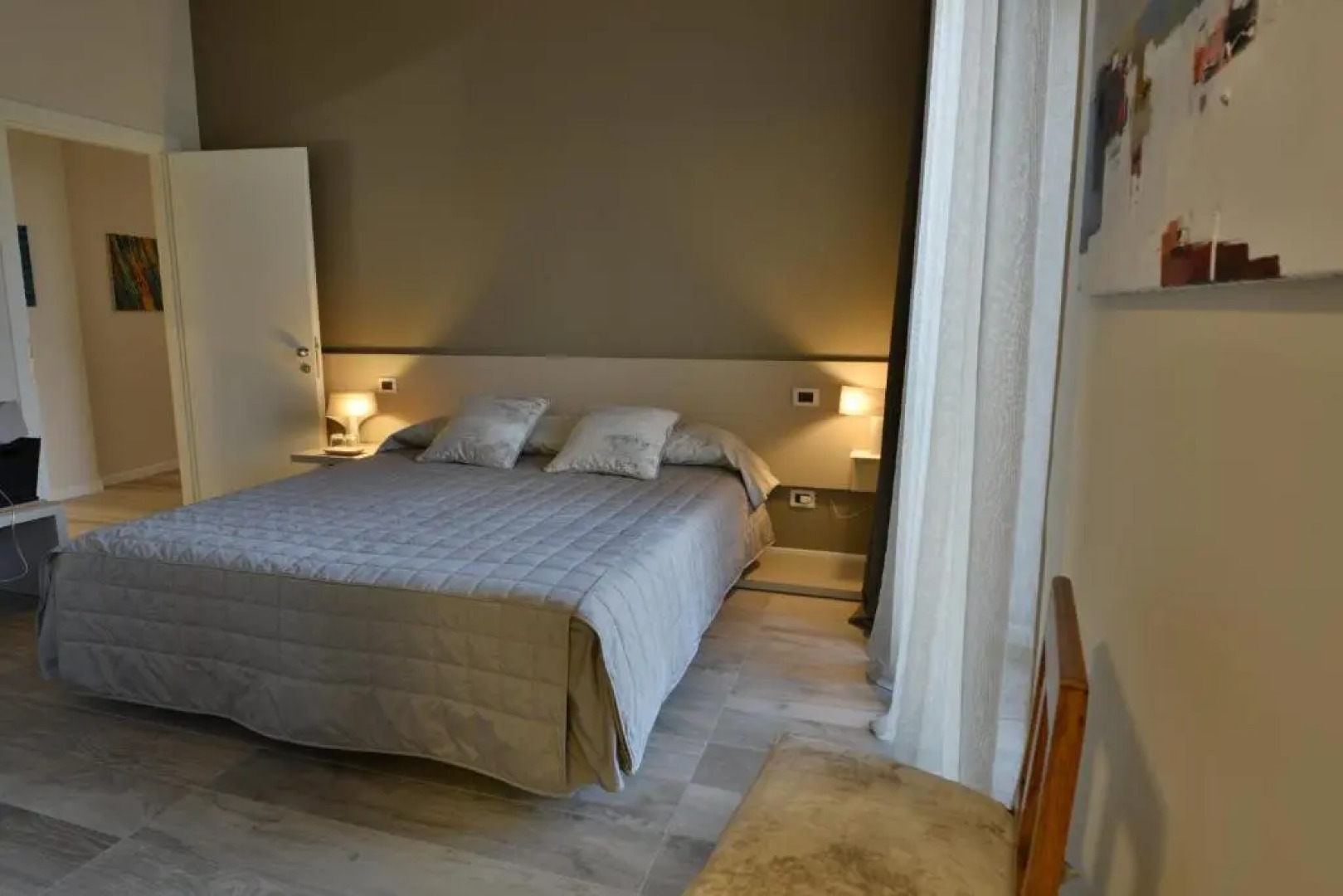 Daman Rooms & Breakfast