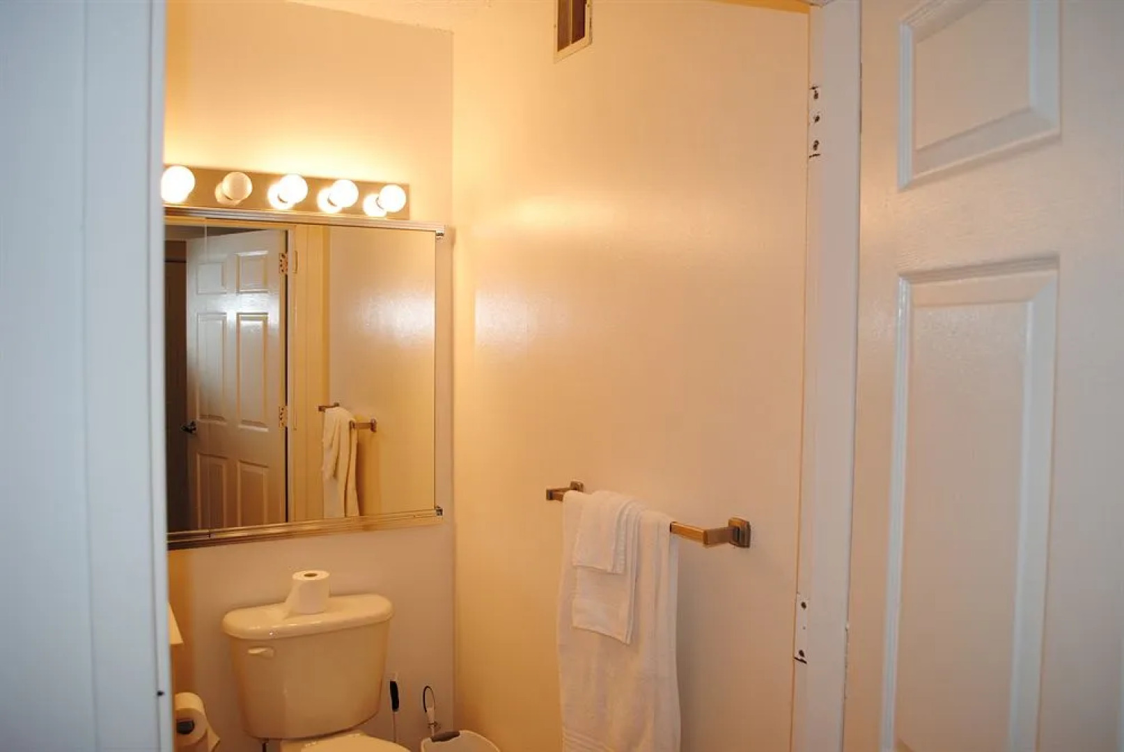 Newport Tower Suites