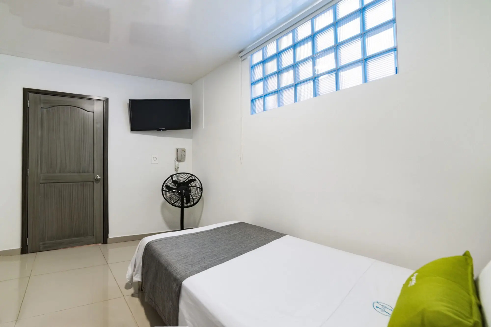 Hotel Exito