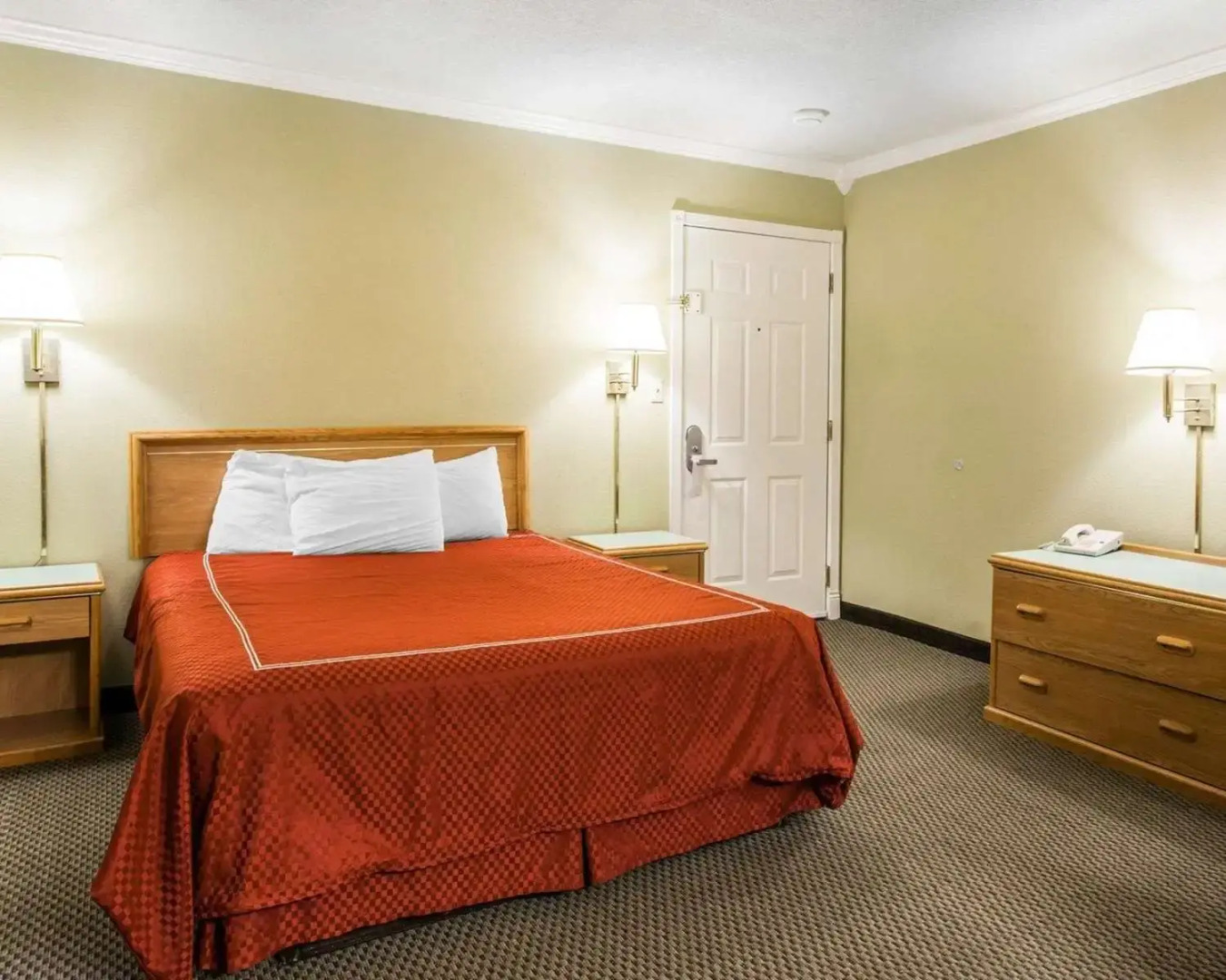 Capital O Stevenson Inn Riverside