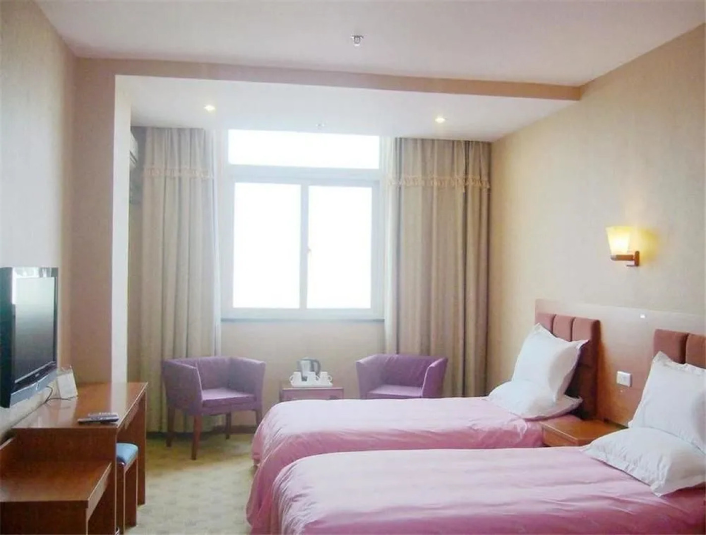 Meiyijia Business Hotel