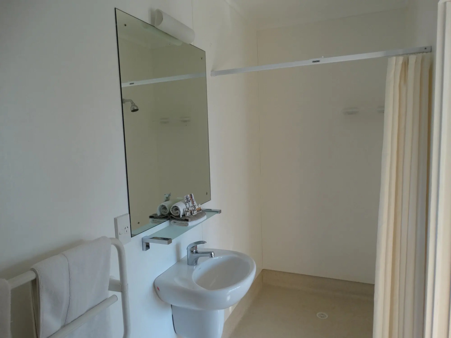 Alpine Glacier Motel