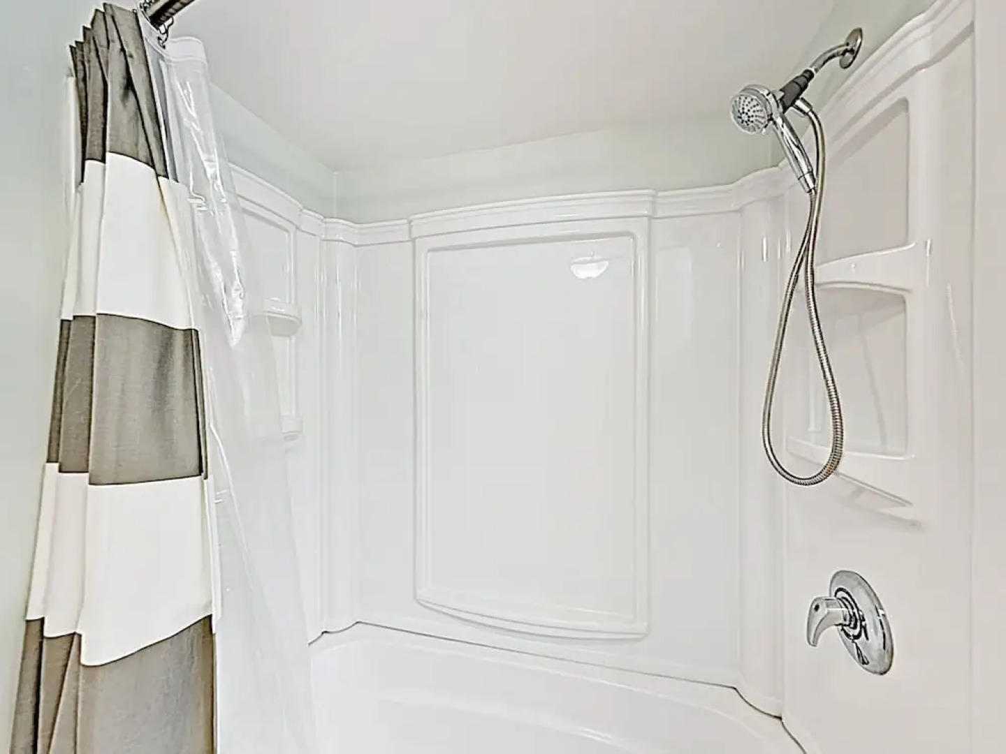 Chic Coastal W/ Large Backyard, Near Beach 3 Bedroom Home