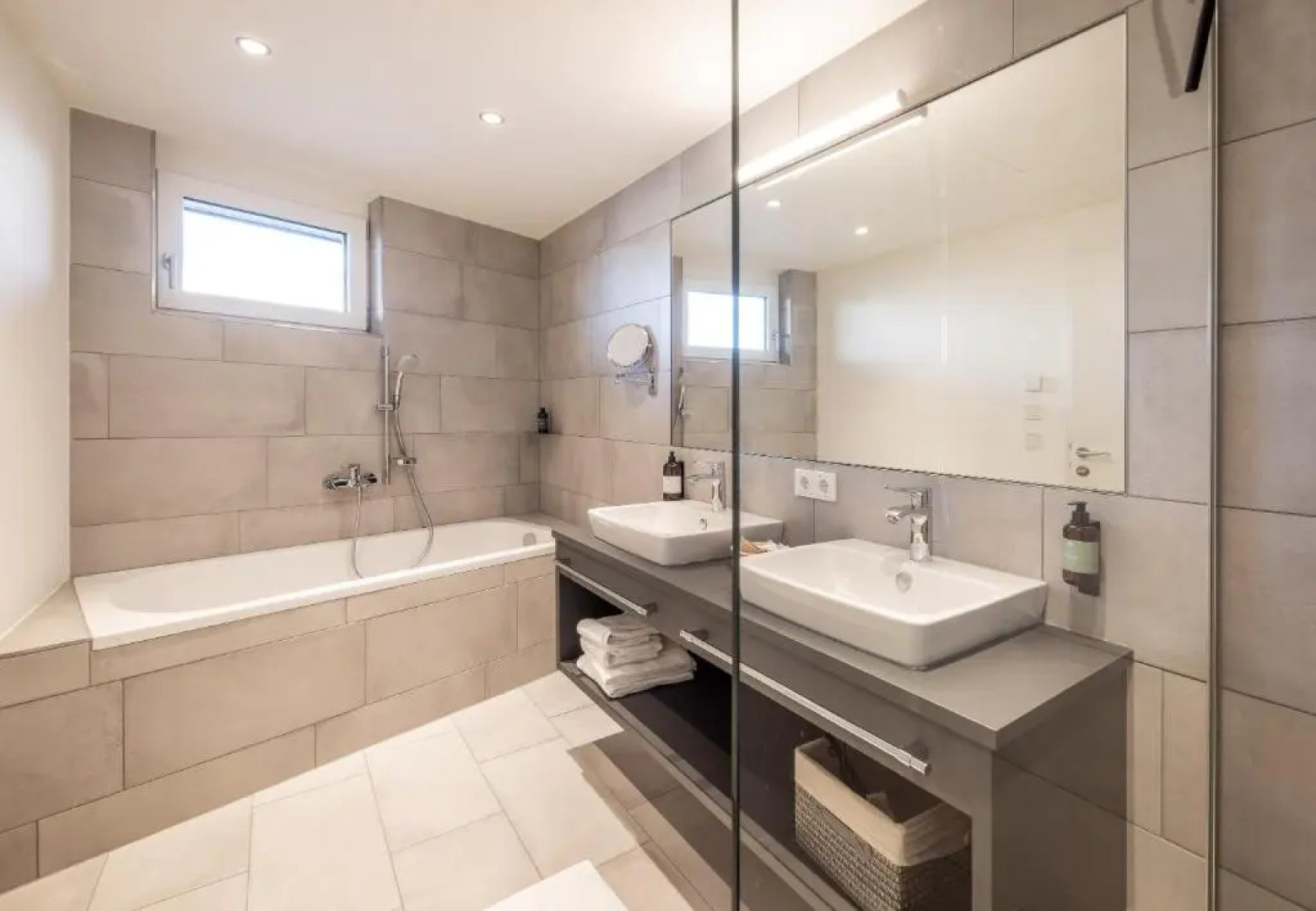 Alp Living Apartments Self-Check In