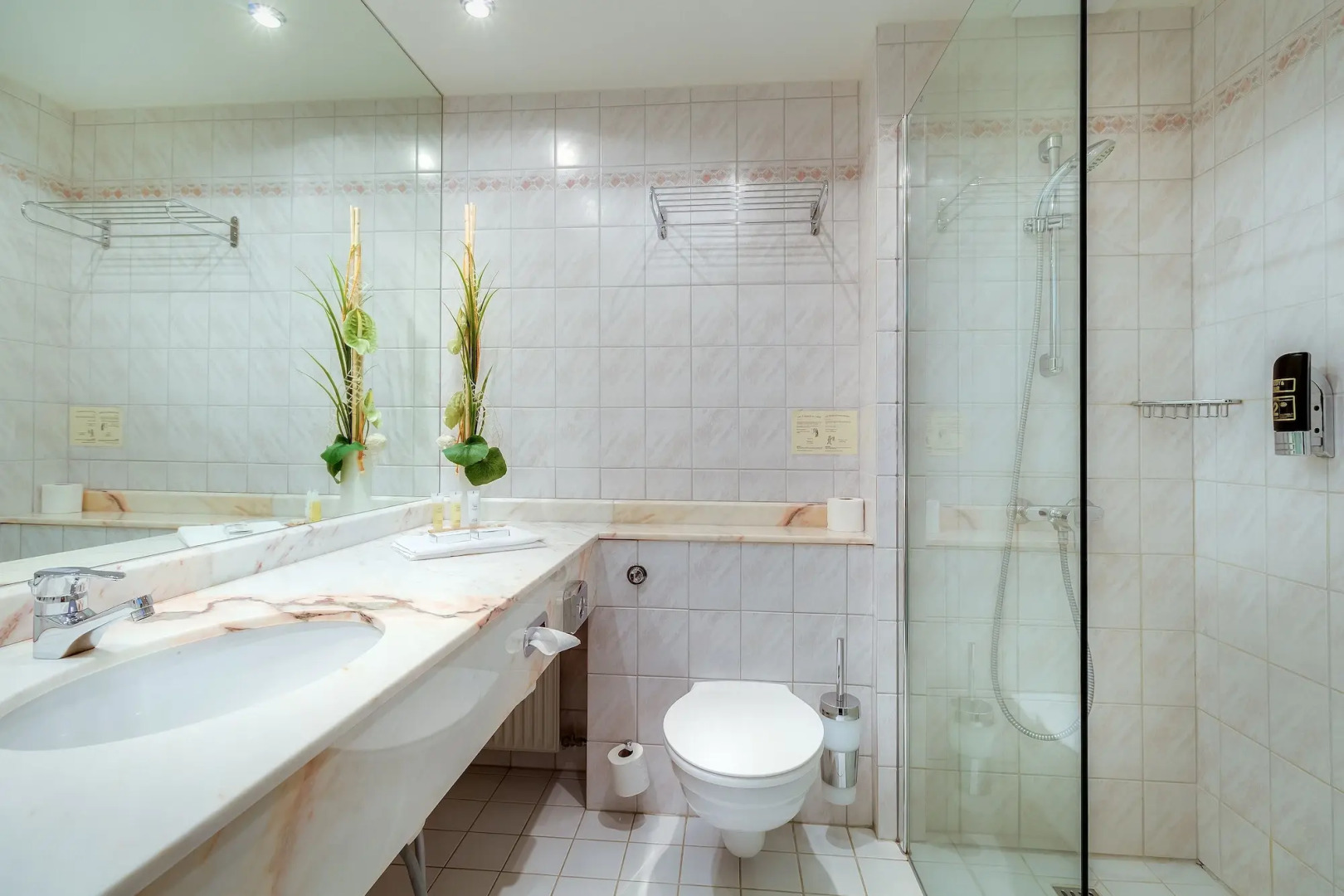 Panorama Berghotel Wettiner Höhe