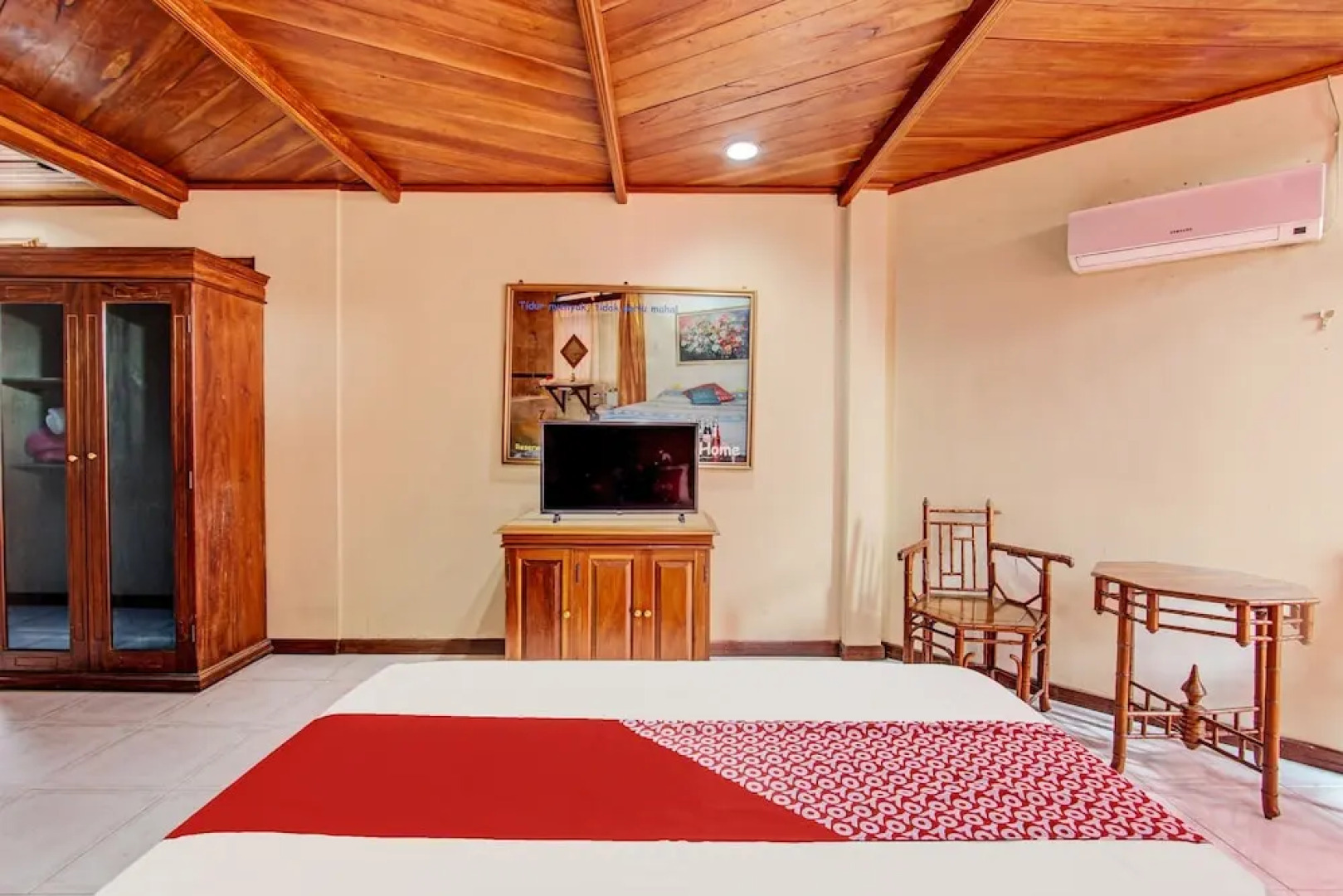 OYO 92329 Sewu Mas Hotel