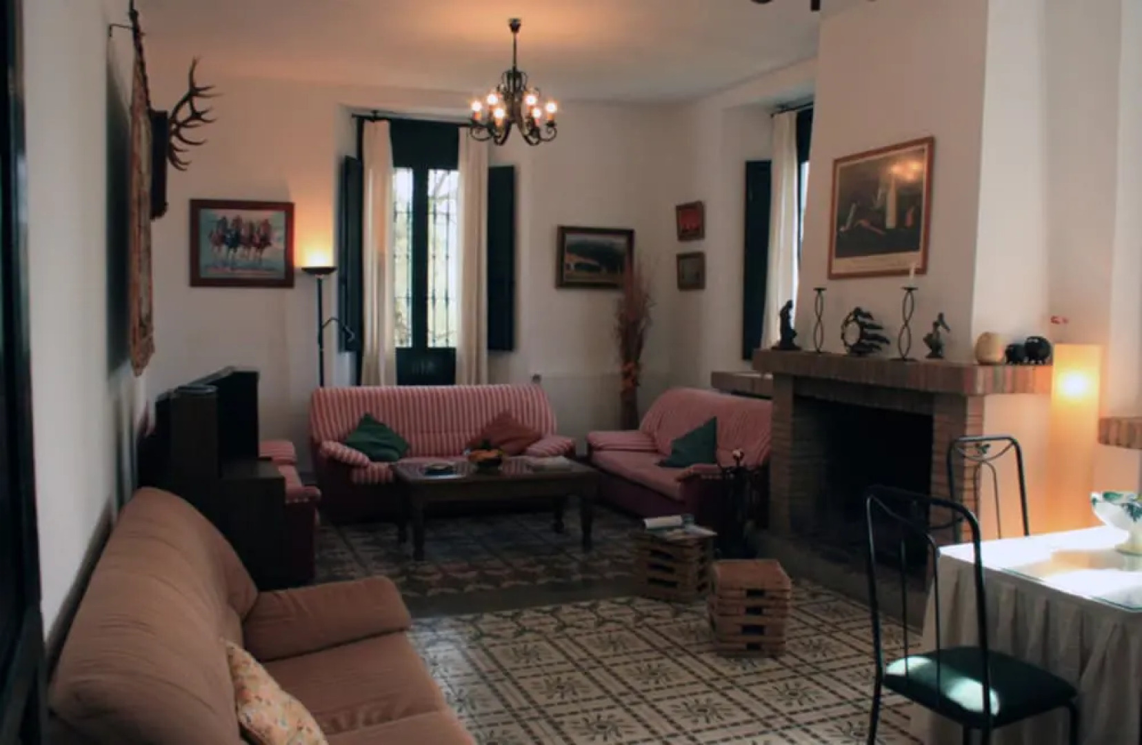 Ermita House 102404 by MO Rentals