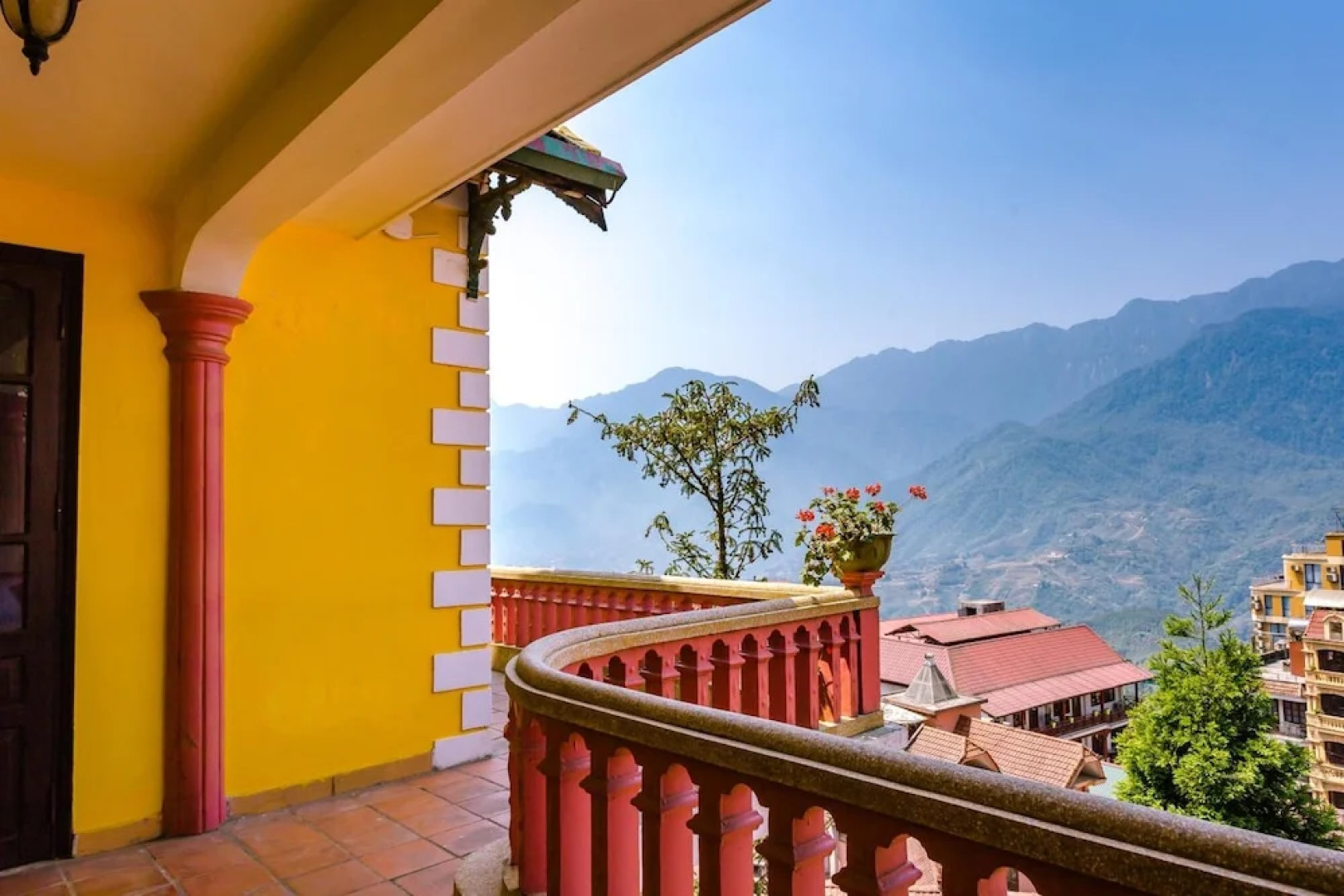 Auberge Dang Trung Hotel