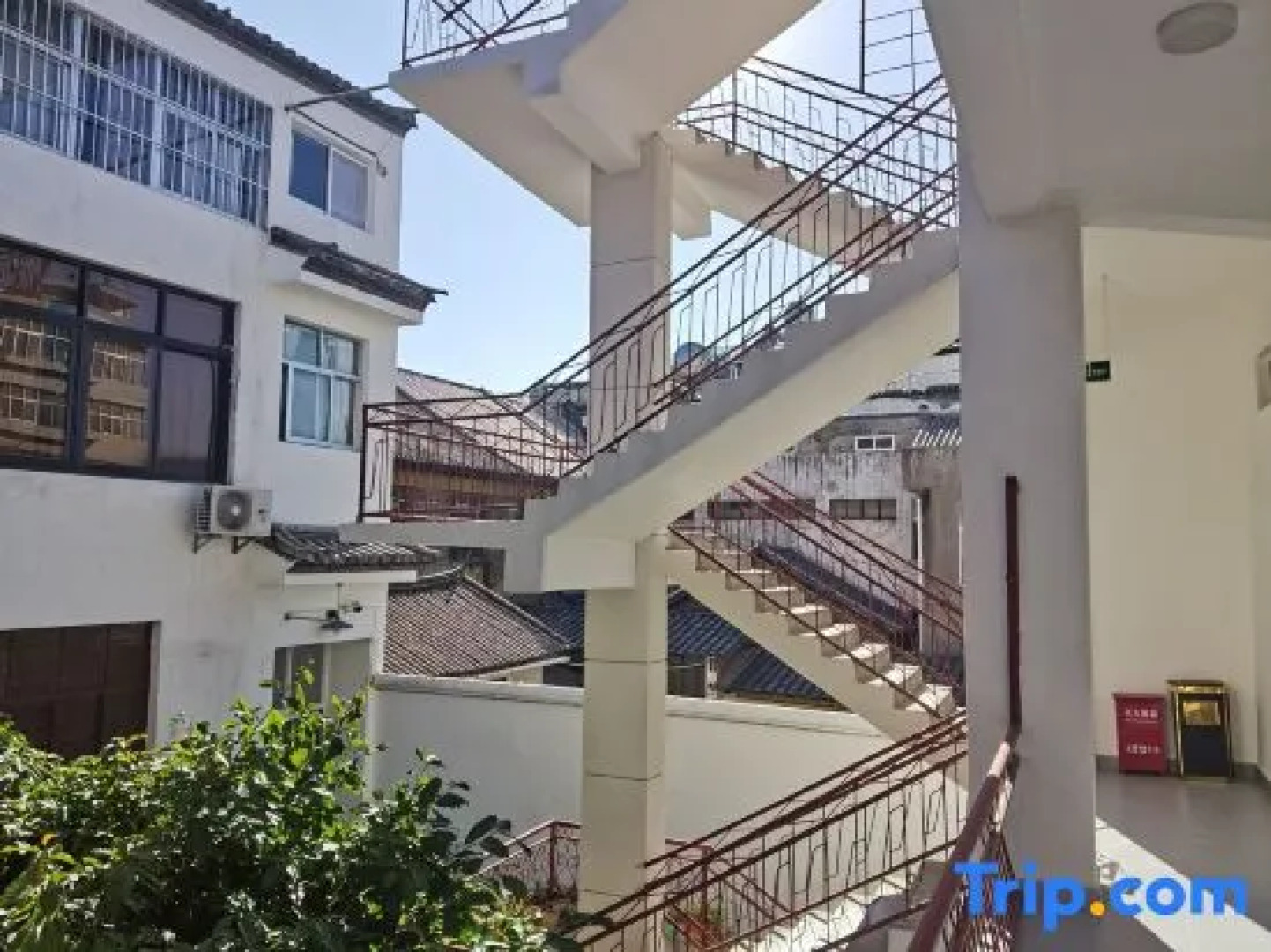 Weishan Longxi  HOTEL