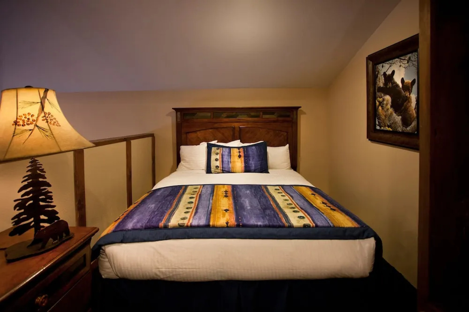 Cottam's Lodge by Alpine Village Suites