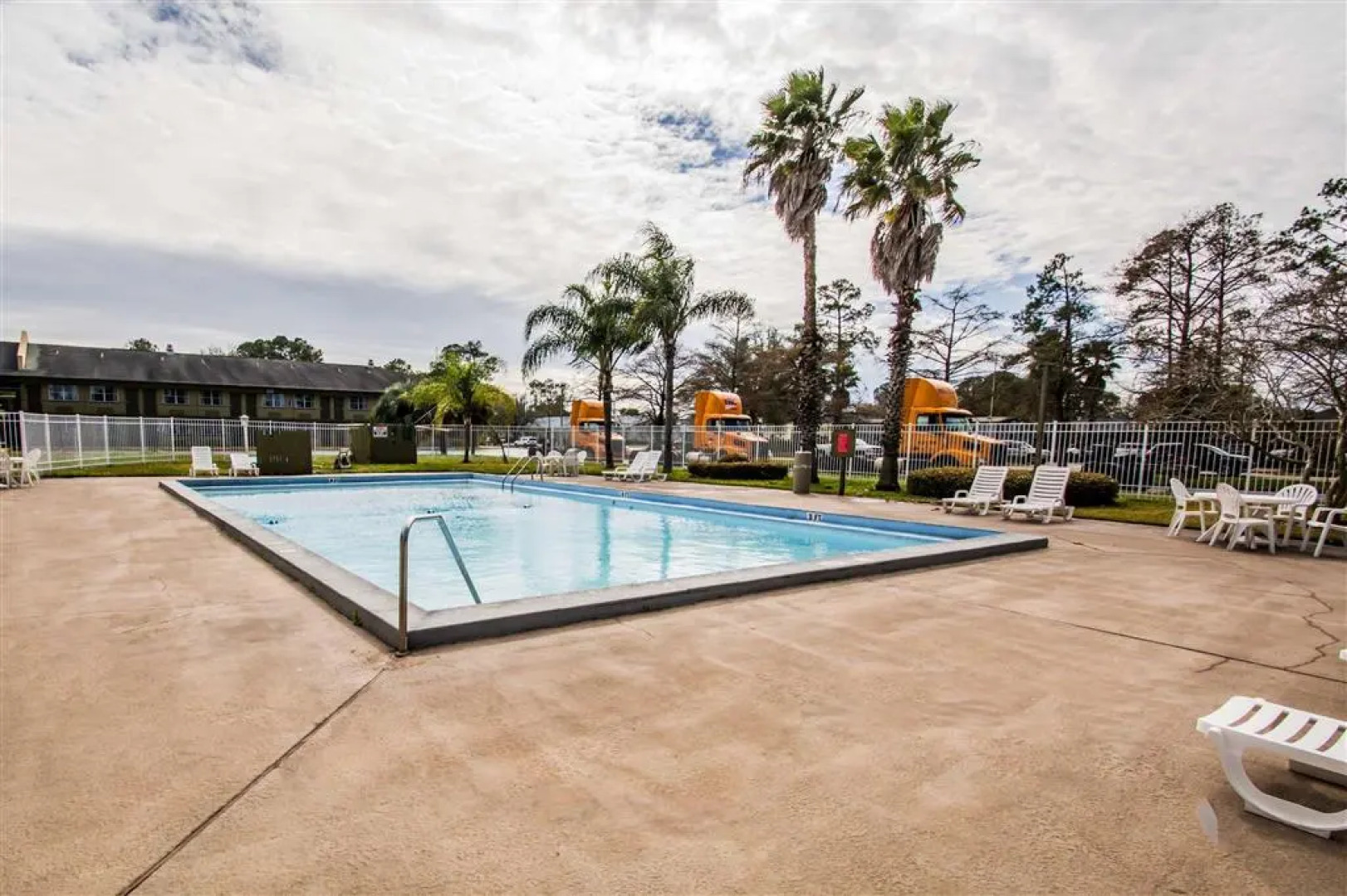 Econo Lodge Cherokee Near Island Park