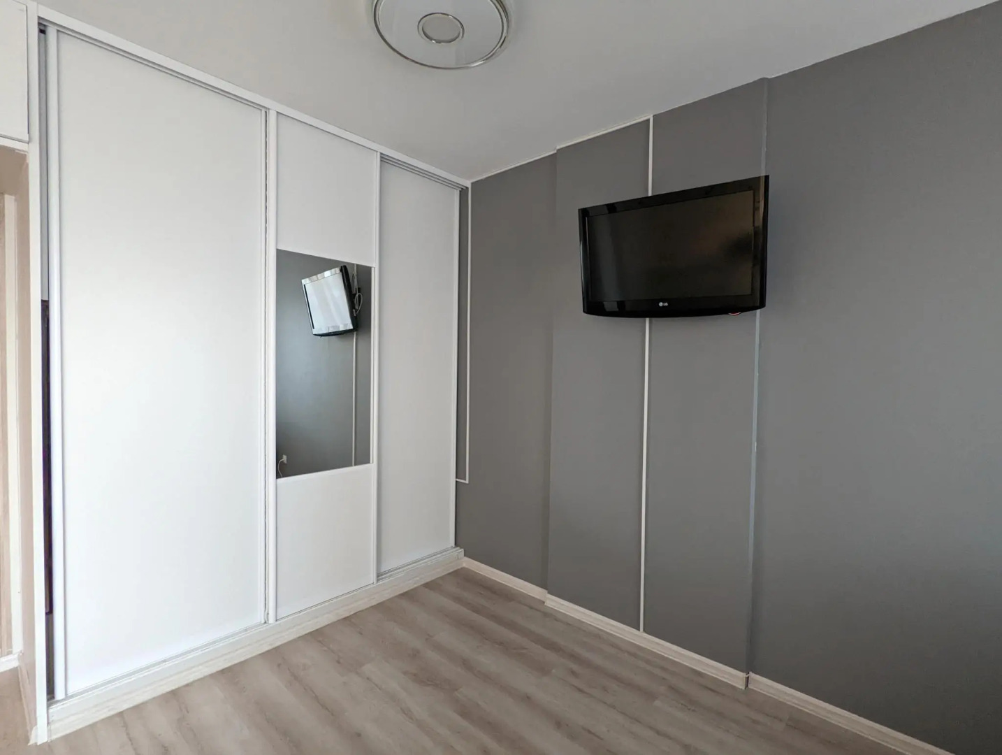 Хорошего дня на улице Александра Козицына 12