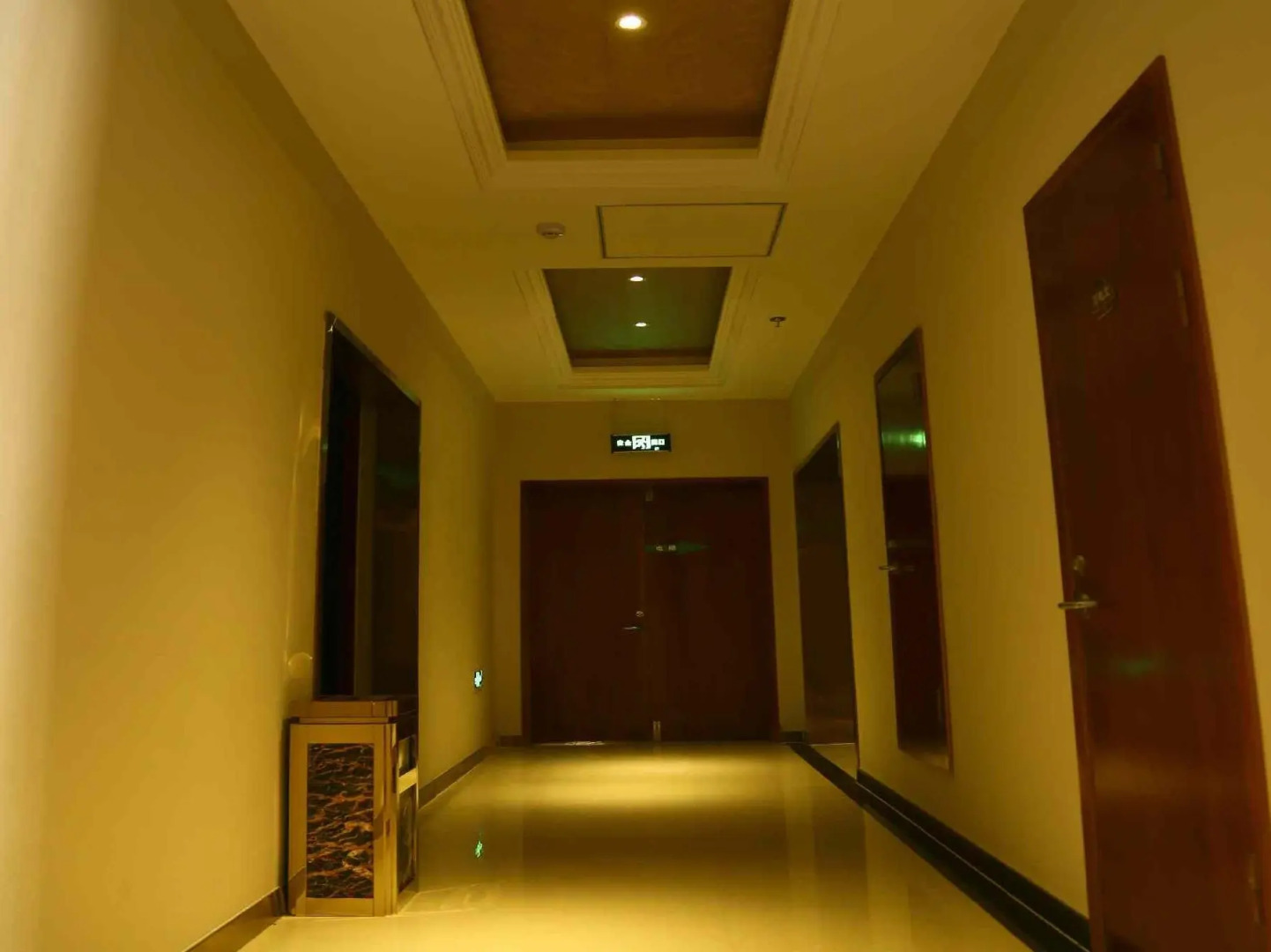 GreenTree Inn Anhui Mingguang Chihe Avenue Guancheng International City Express Hotel