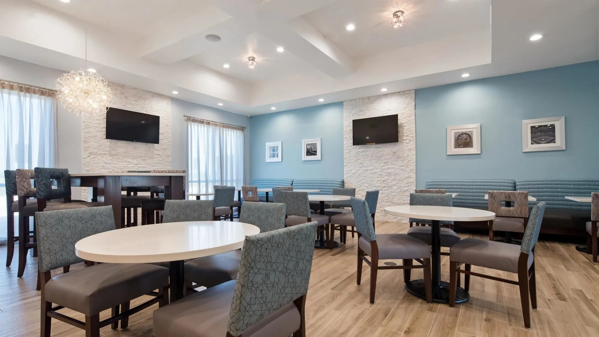Best Western Plus Buda Austin Inn & Suites
