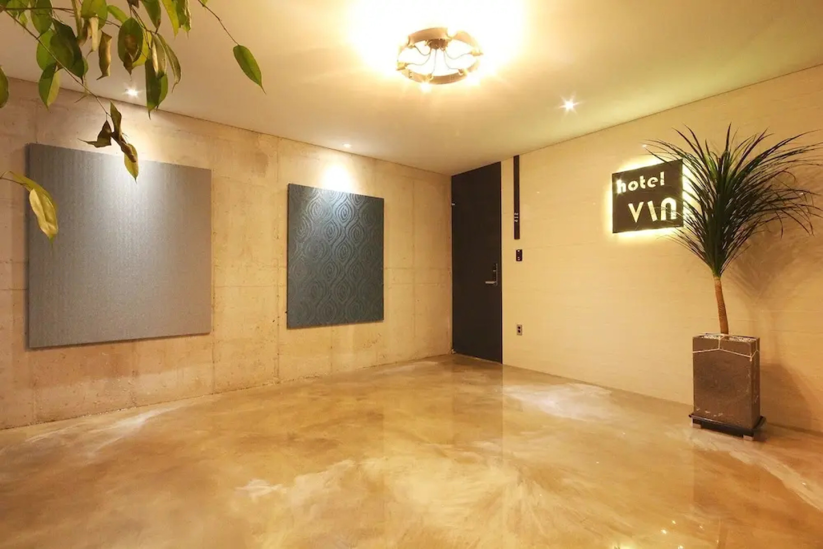 Changwon Jinhae Yongwon Hotel VIN