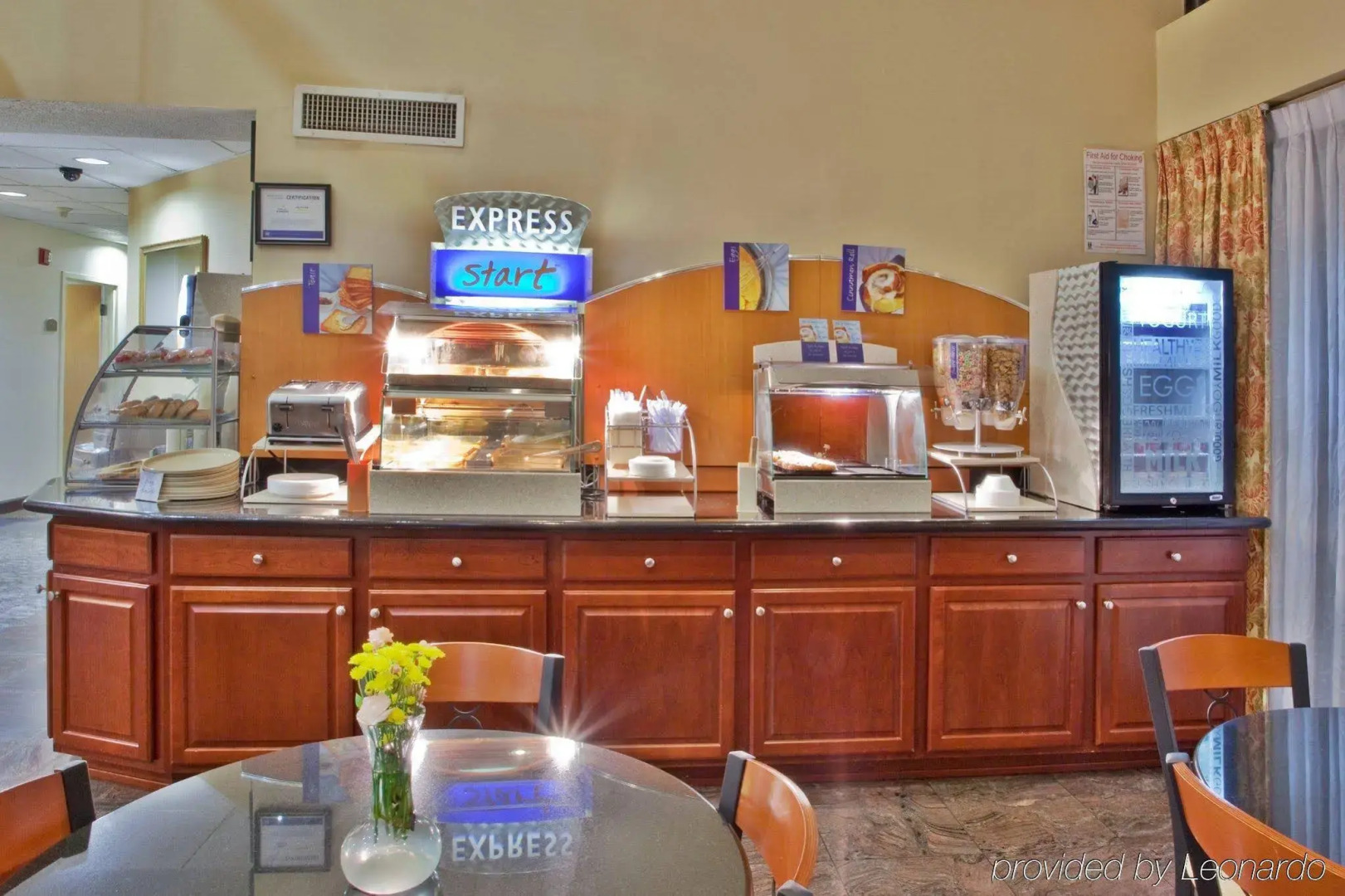 Holiday Inn Express Hotel & Suites by IHG