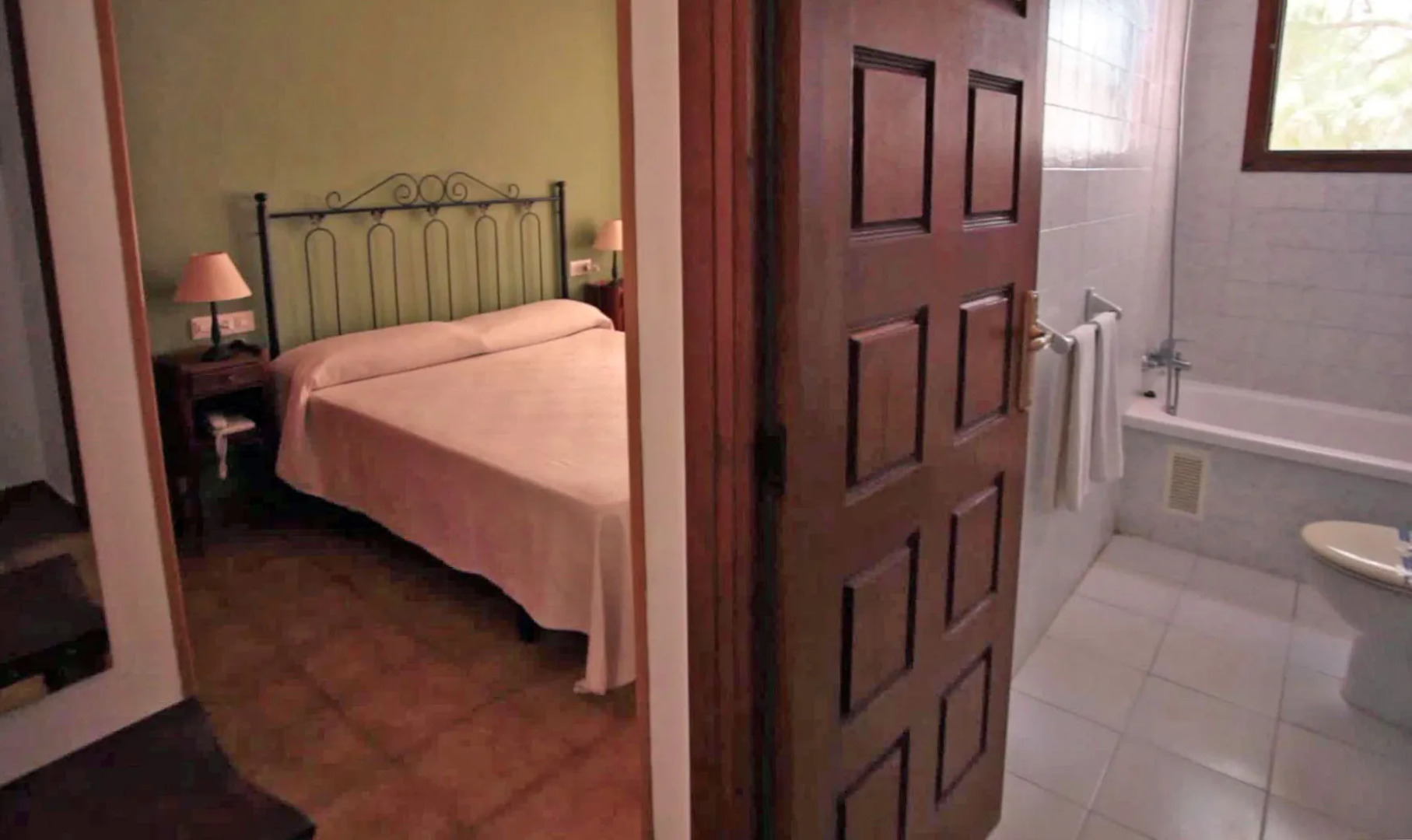 Apartamentos La Racona