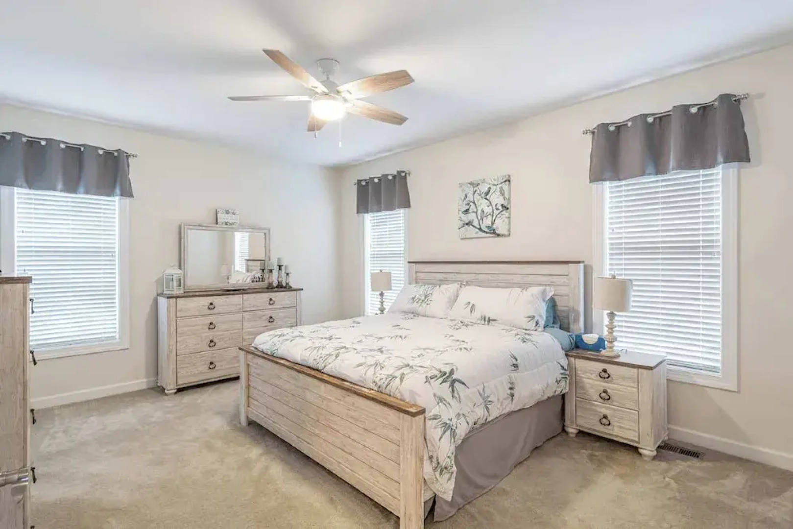 Wild Air Getaway For 12!