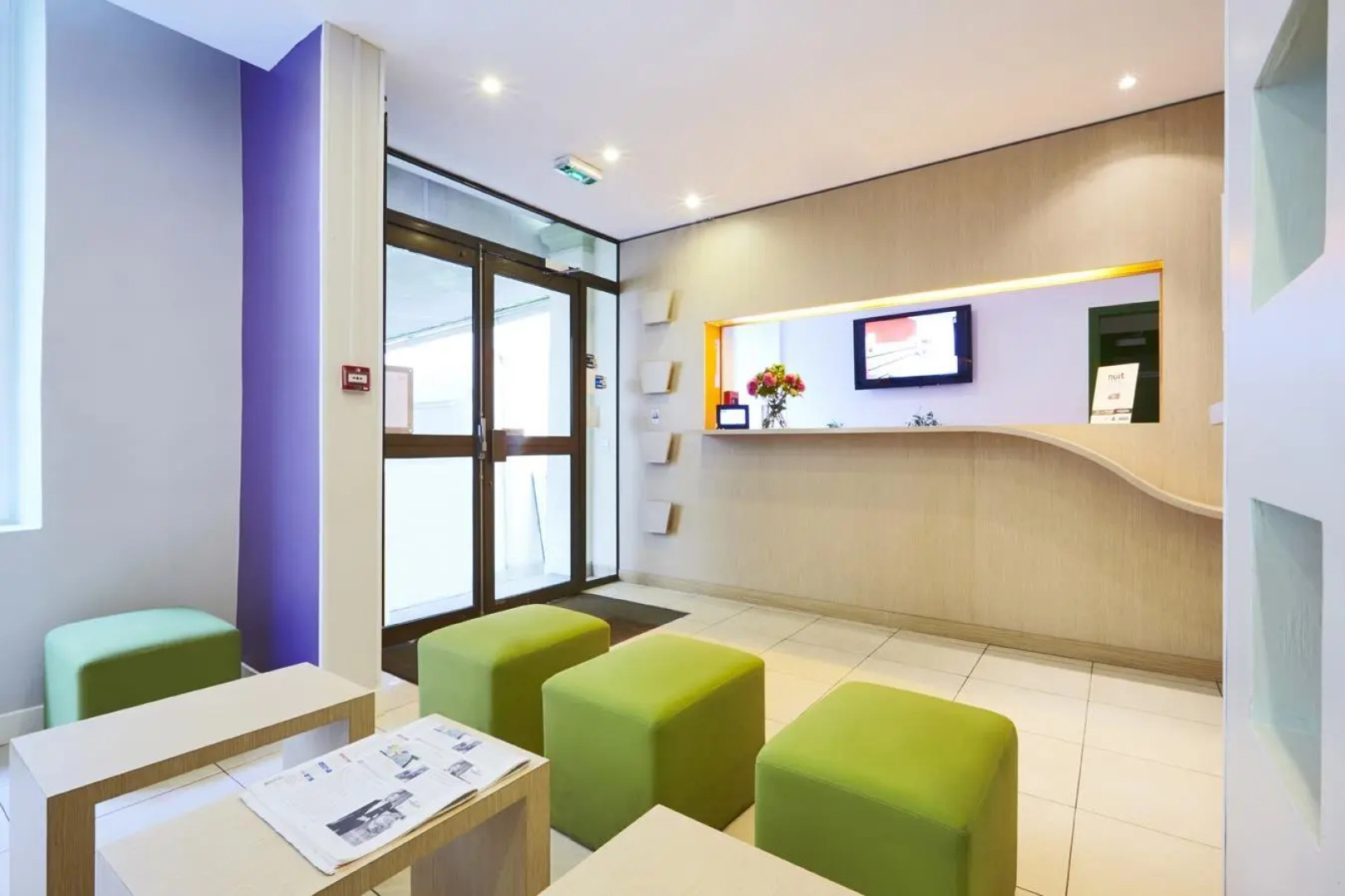 Kyriad Paris 10 - Canal Saint Martin - République