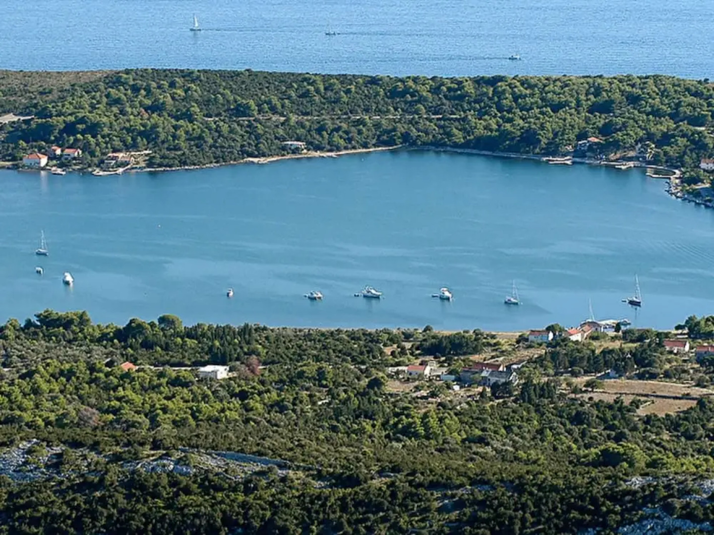 Apartment in Veli Rat Near Beaches